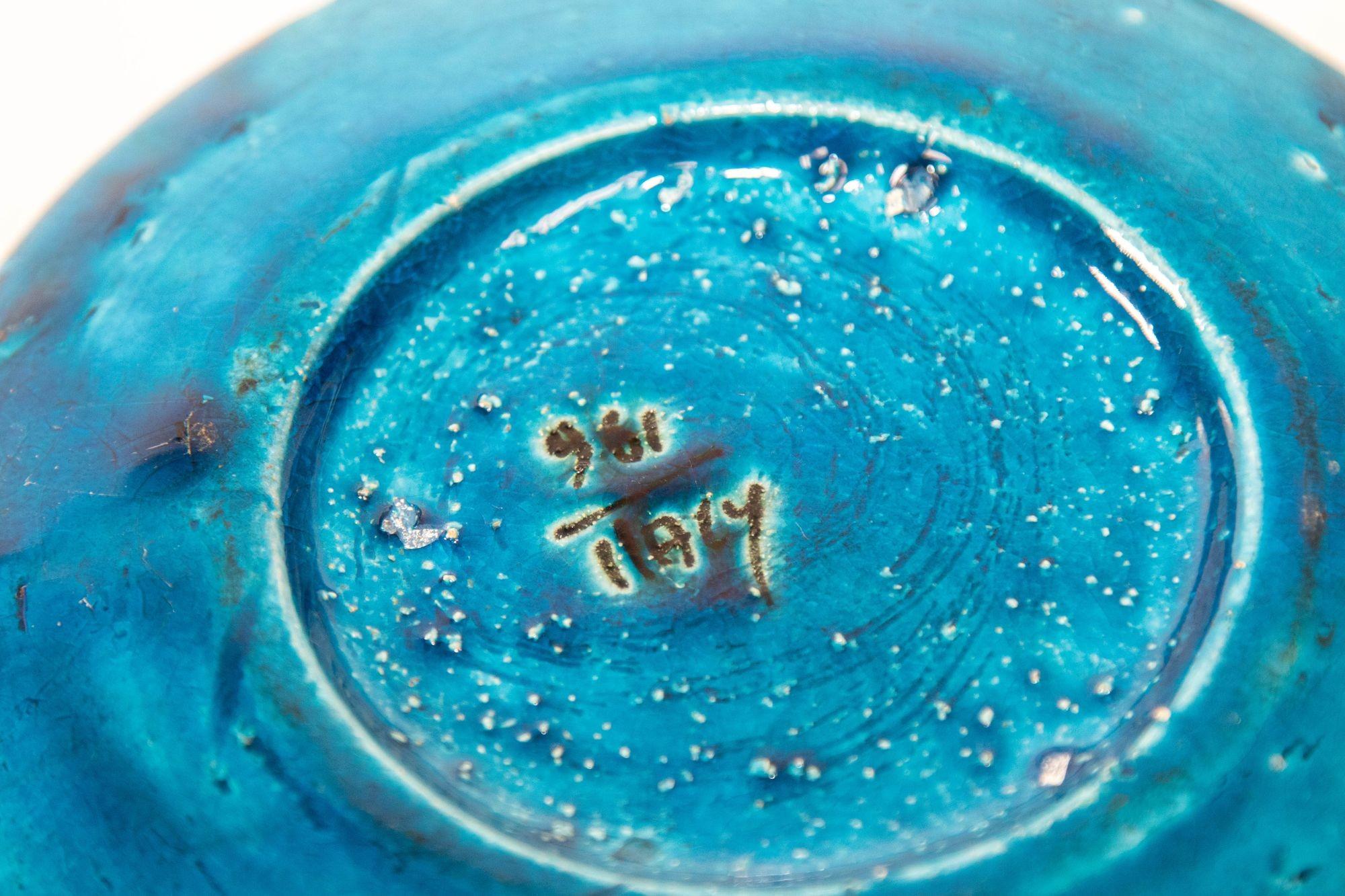 Aschenbecher aus blauer Keramik von Aldo Londi für Bitossi, handgefertigt in Italien (Handgeschnitzt) im Angebot