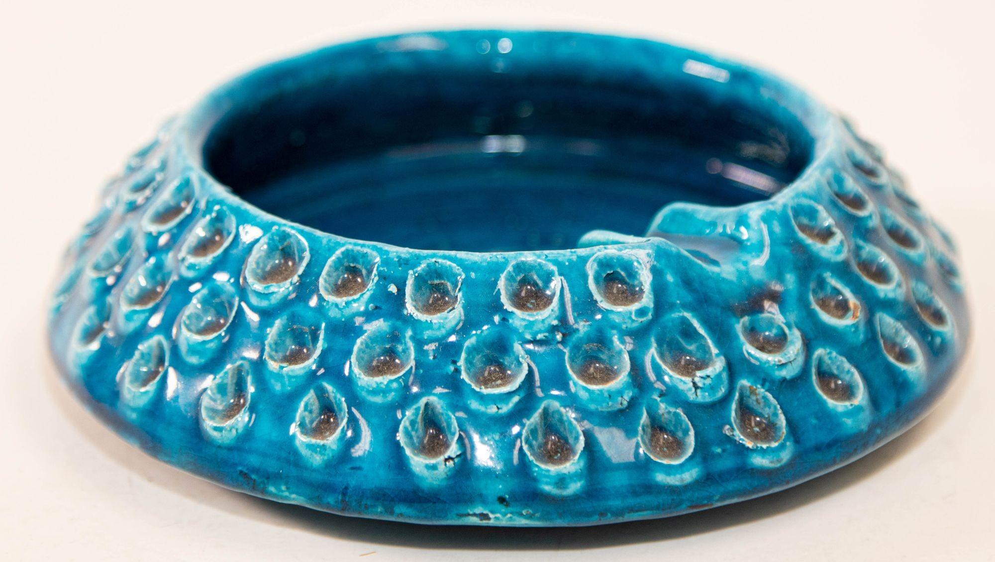Mid-Century Modern Aldo Londi for Bitossi Remini Blue Ceramic Ashtray Handcrafted in Italy For Sale