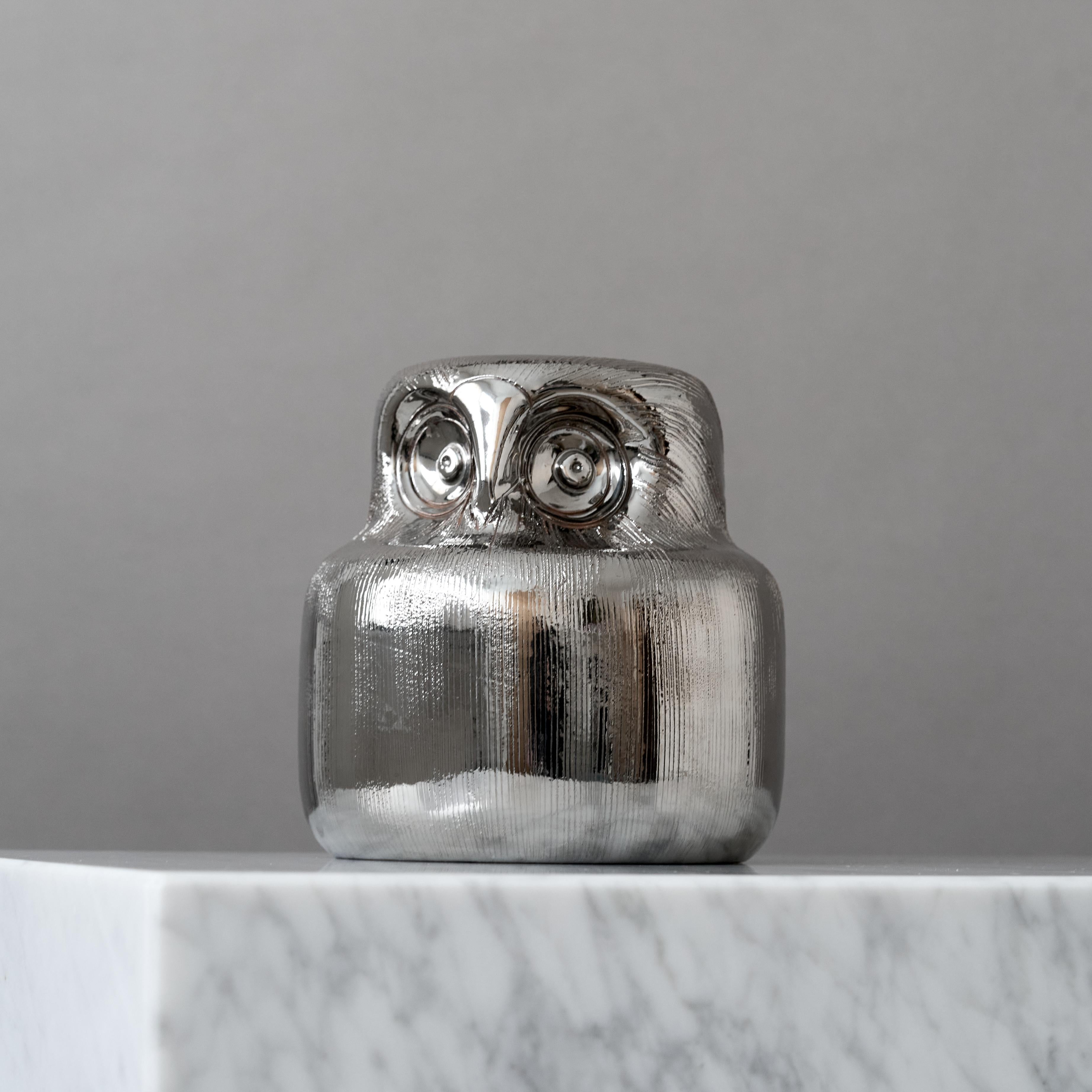 Mid-Century moderno Aldo Londi per Bitossi Scultura di gufo in ceramica di metà secolo in argento, Italia, anni '60. in vendita