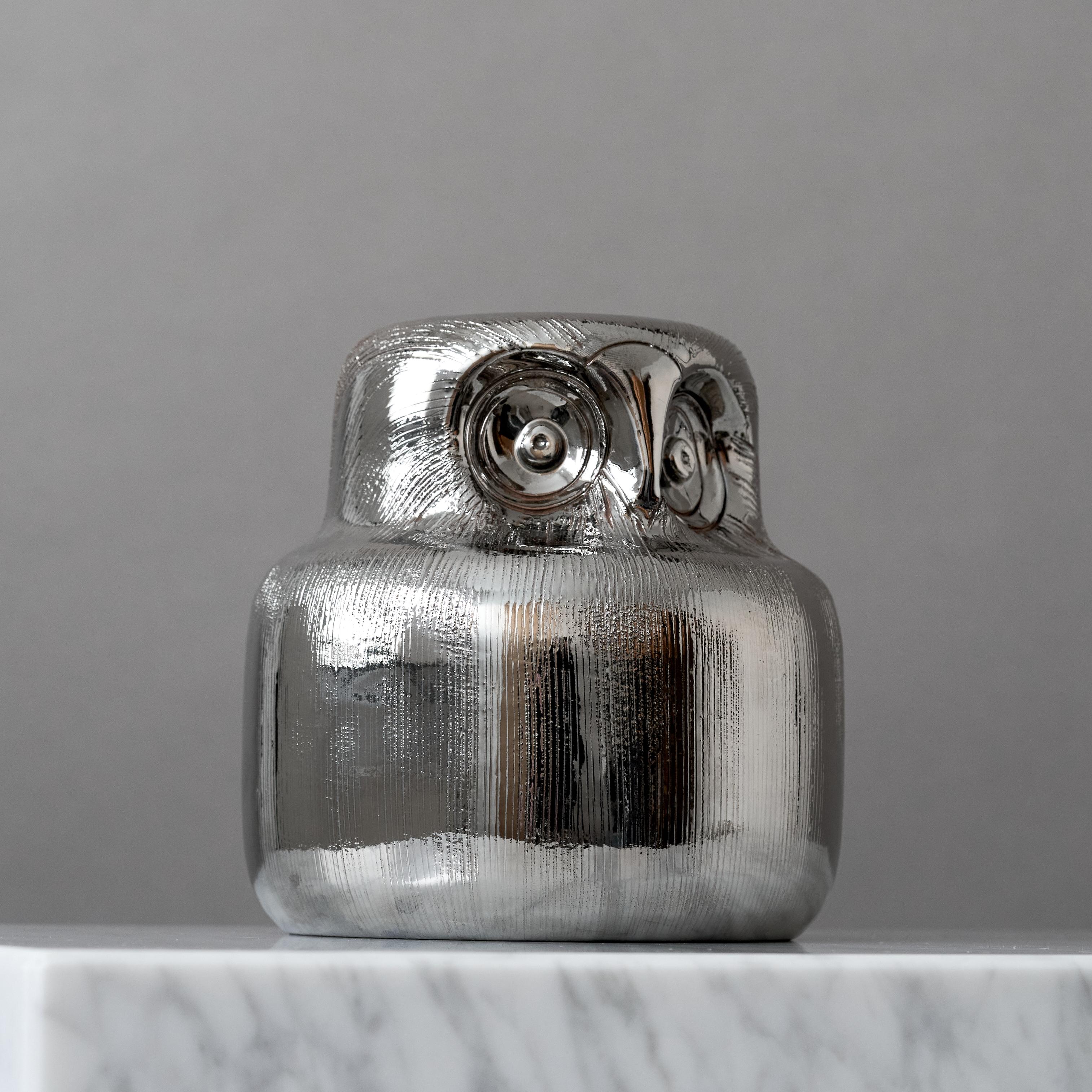 XX secolo Aldo Londi per Bitossi Scultura di gufo in ceramica di metà secolo in argento, Italia, anni '60. in vendita