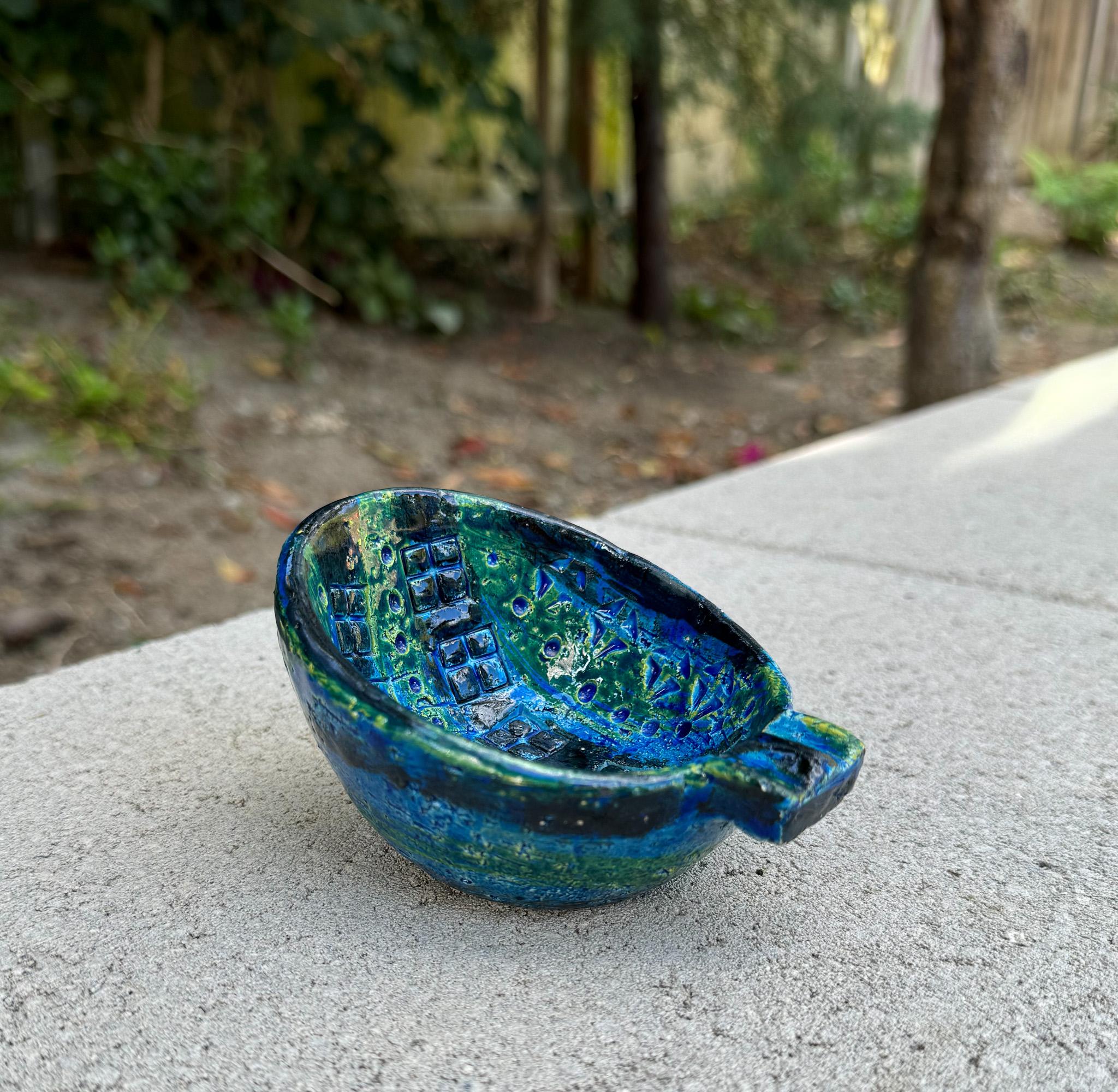Aldo Londi for Bitossi Ceramic Rimini Blu Bowl / Ashtray, Italy c.1965.