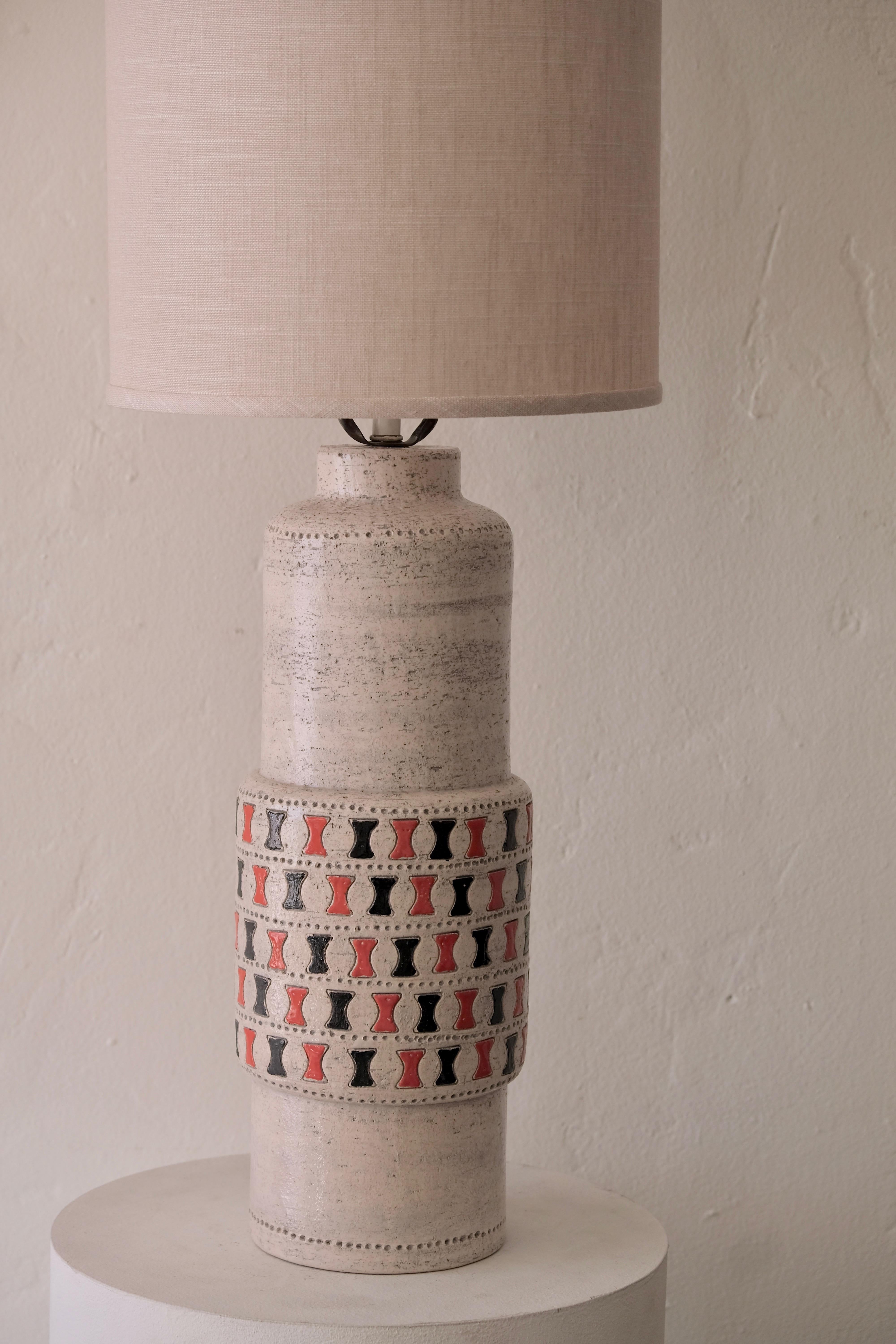 Mid-Century Modern Aldo Londi for Bitossi Ceramic Table Lamp For Sale