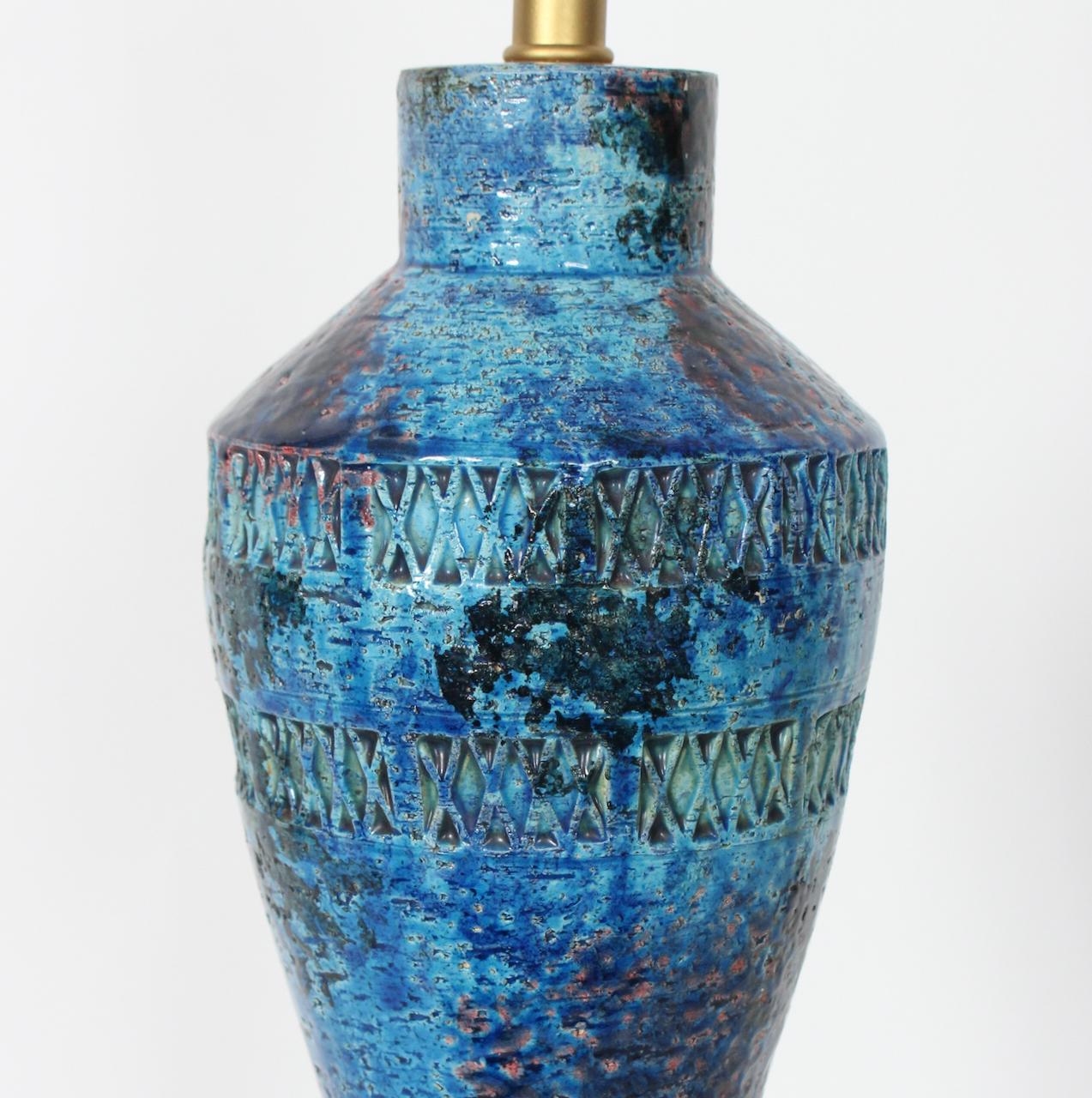 Aldo Londi for Bitossi Incised Rimini Blue Toned Pottery Table Lamp, 1950's For Sale 3