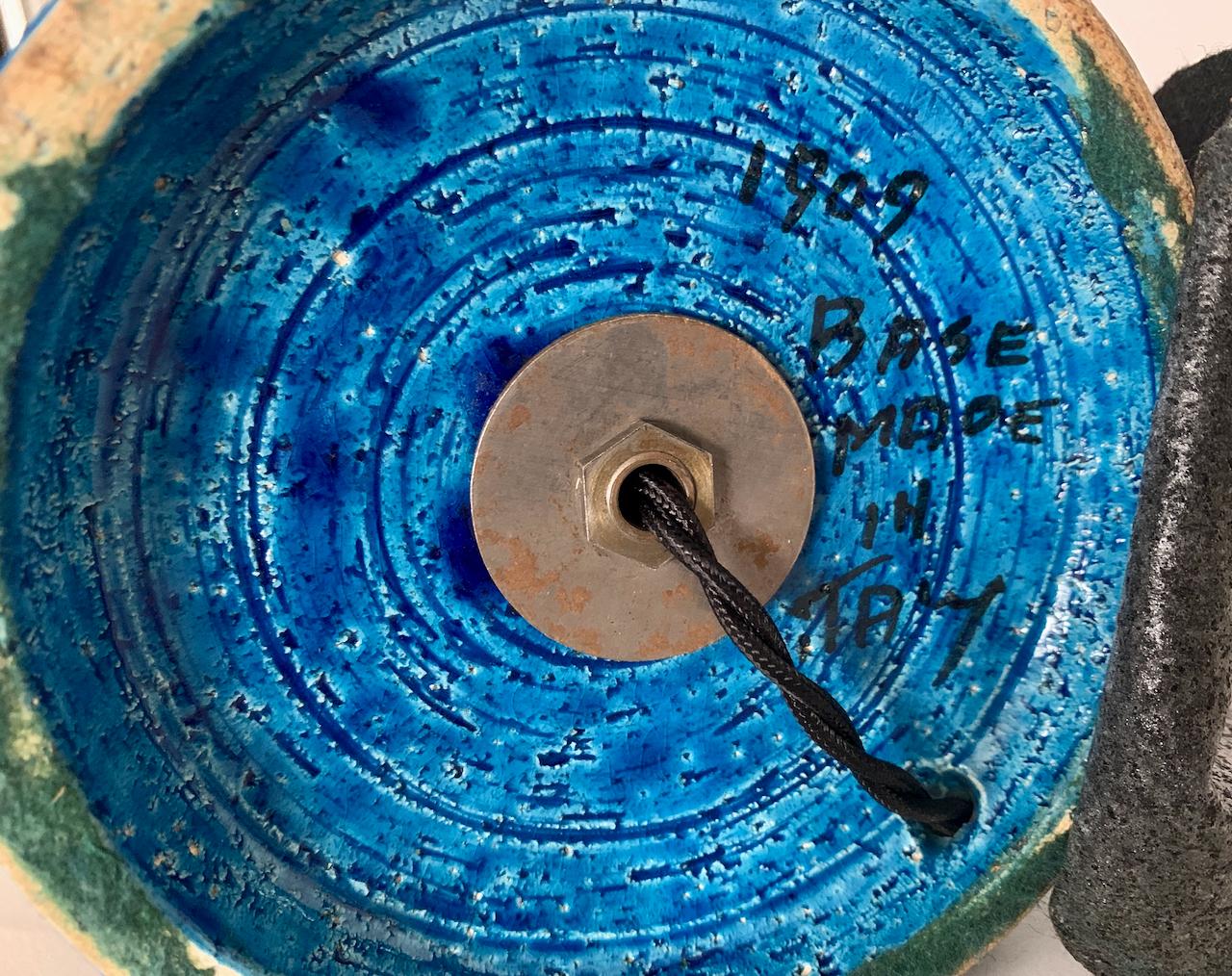 Aldo Londi for Bitossi Incised Rimini Blue Toned Pottery Table Lamp, 1950's For Sale 10
