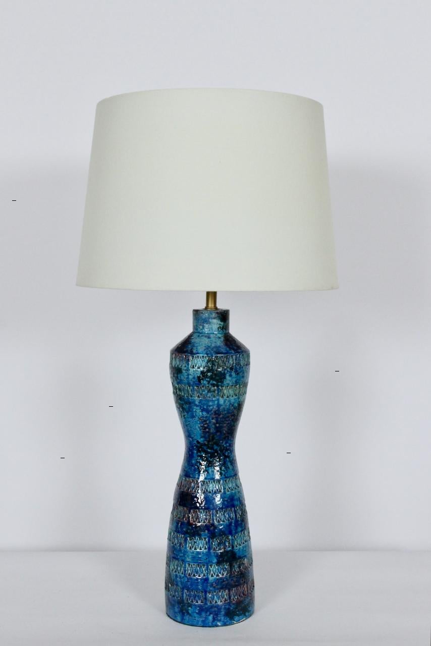 Aldo Londi for Bitossi Incised Rimini Blue Toned Pottery Table Lamp, 1950's For Sale 11