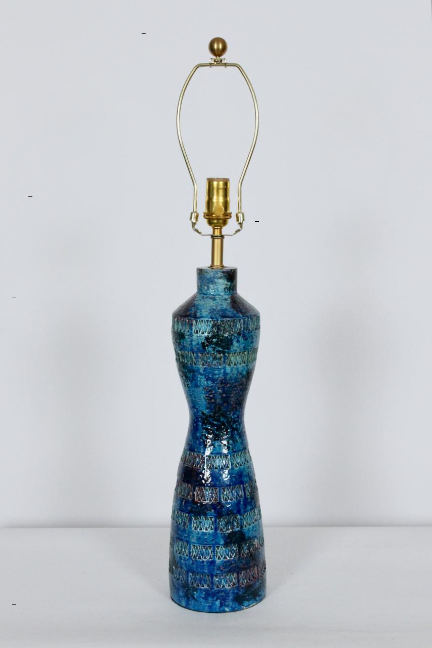 Mid-Century Modern Aldo Londi for Bitossi Incised Rimini Blue Toned Pottery Table Lamp, 1950's For Sale