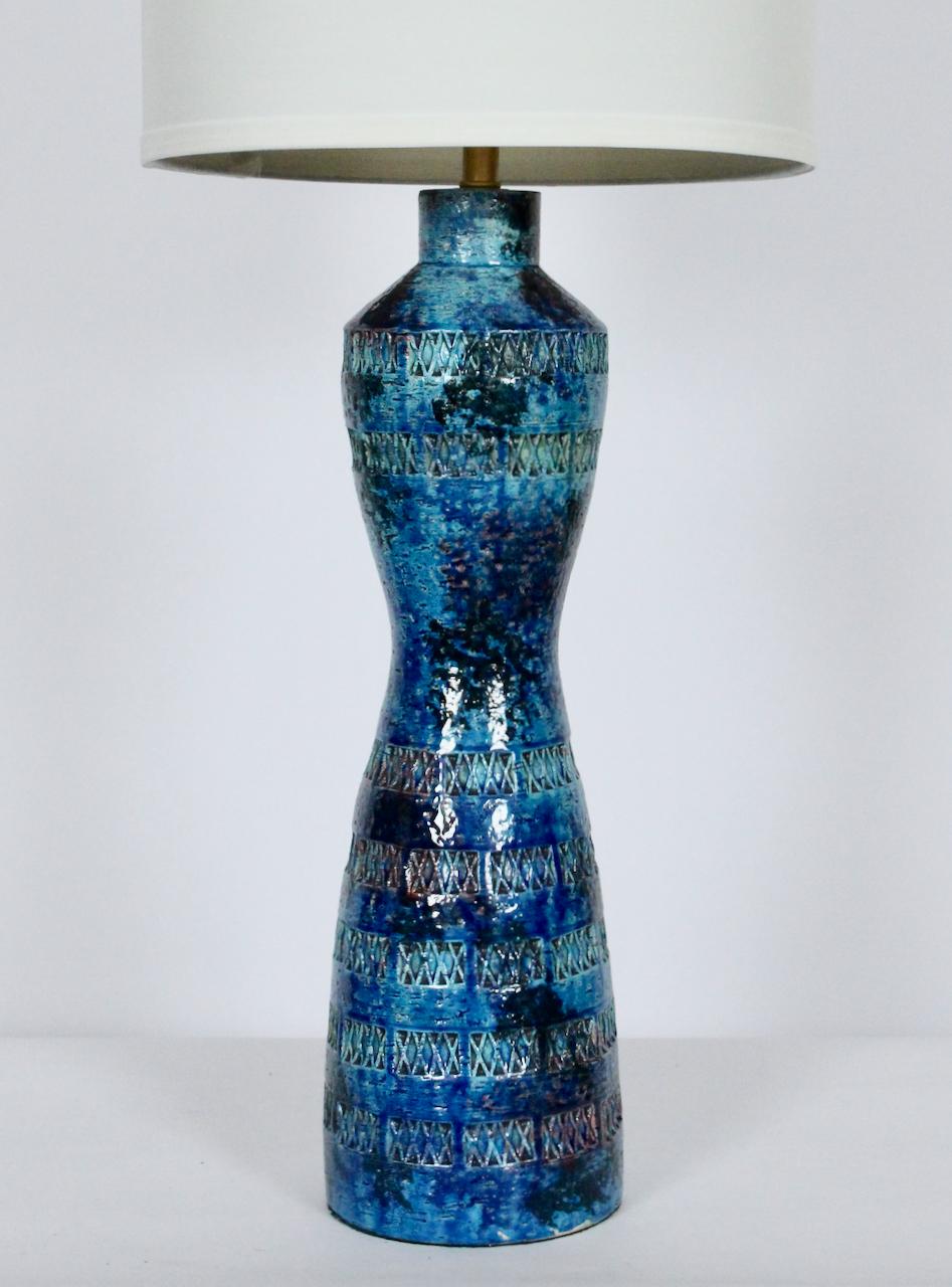20th Century Aldo Londi for Bitossi Incised Rimini Blue Toned Pottery Table Lamp, 1950's For Sale