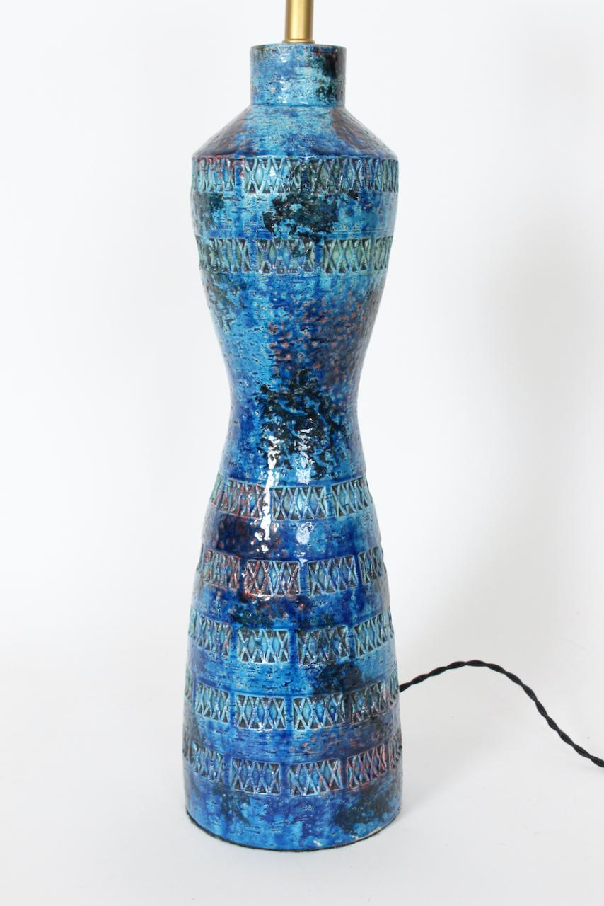 Aldo Londi for Bitossi Incised Rimini Blue Toned Pottery Table Lamp, 1950's For Sale 1