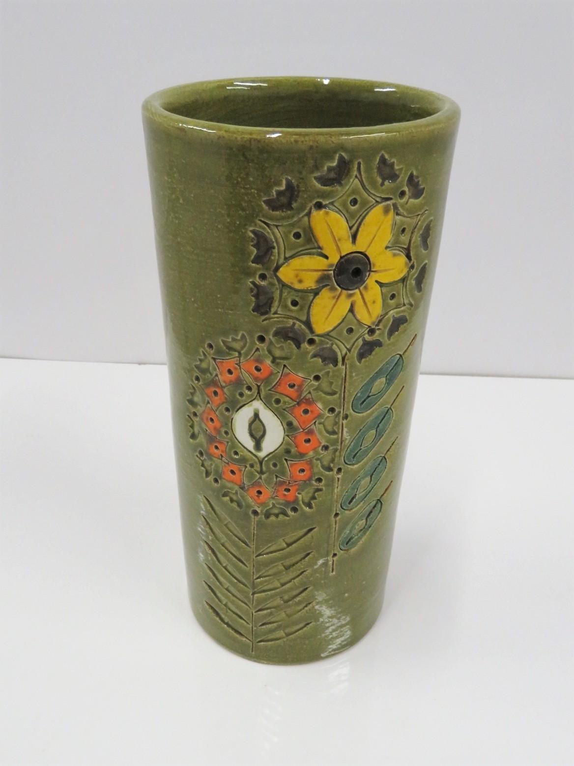 Aldo Londi for Bitossi Italian Mid-Century Modern Cylindrical Pottery Vase 1960s In Good Condition For Sale In Miami, FL