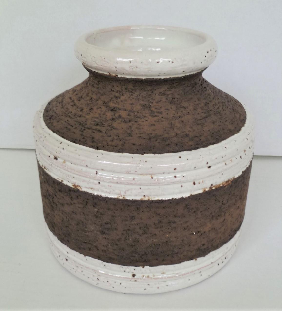 Mid-Century Modern Aldo Londi for Bitossi Italian Organic Modern Pottery Cork Vase for Raymor 1960s