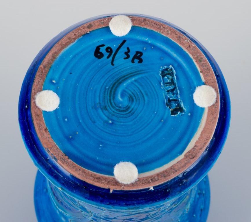 Italian Aldo Londi for Bitossi, Italy, ceramic vase in azure blue glaze. 1960s/70s. For Sale