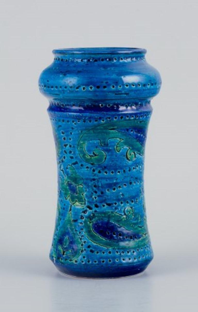 Aldo Londi for Bitossi, Italy, ceramic vase in azure blue glaze. 1960s/70s In Good Condition For Sale In Copenhagen, DK