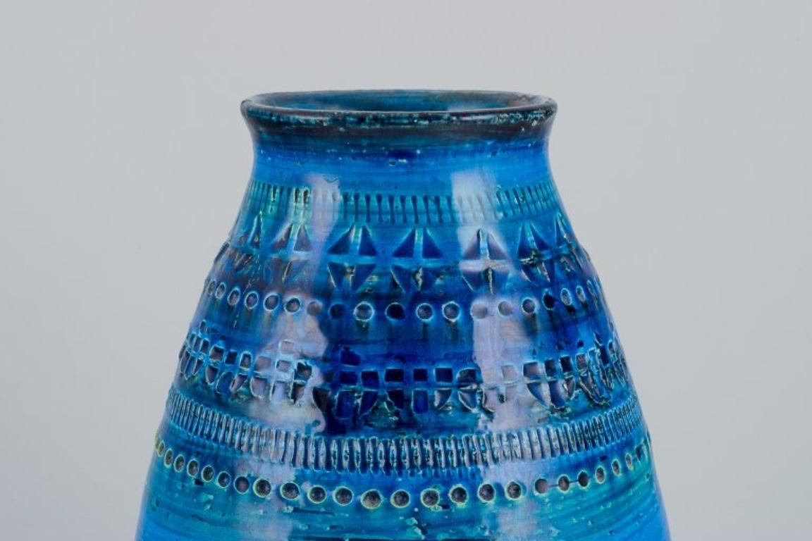 Mid-Century Modern Aldo Londi for Bitossi, Italy. Large ceramic vase with azure blue glaze. For Sale