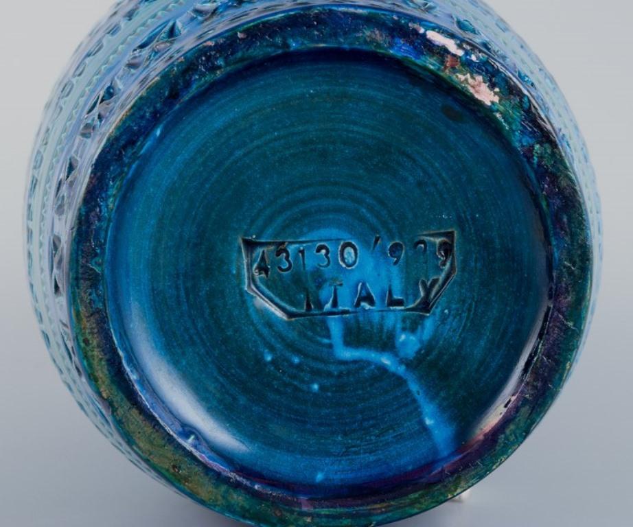 Aldo Londi for Bitossi, Italy. Large ceramic vase with azure blue glaze. In Excellent Condition For Sale In Copenhagen, DK
