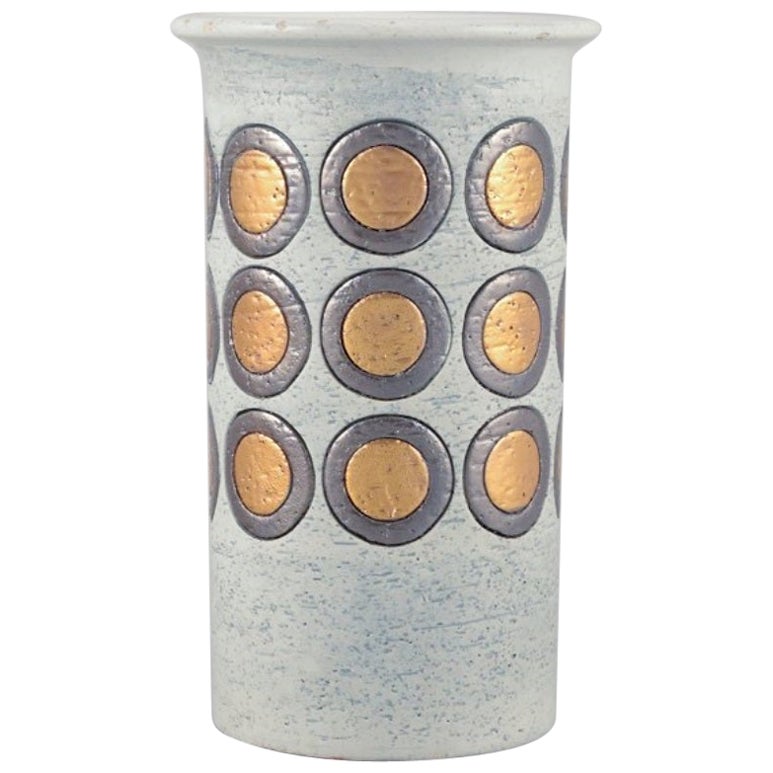 Aldo Londi for Bitossi, Italy. Large "Ikano" ceramic vase in retro style.