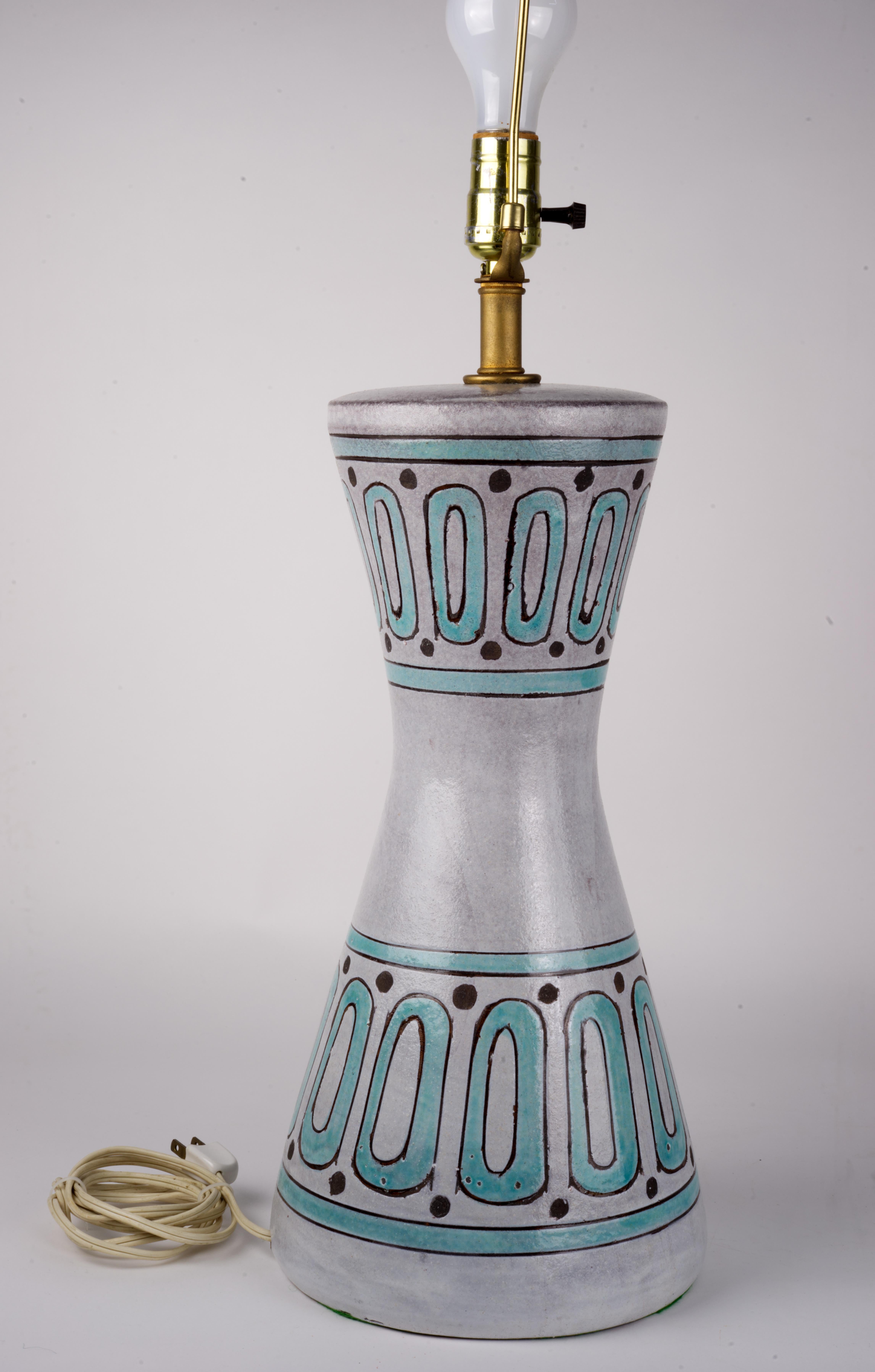 Mid-Century Modern Aldo Londi for Bitossi Italy Mid Century Modern Ceramic Table Lamp For Sale