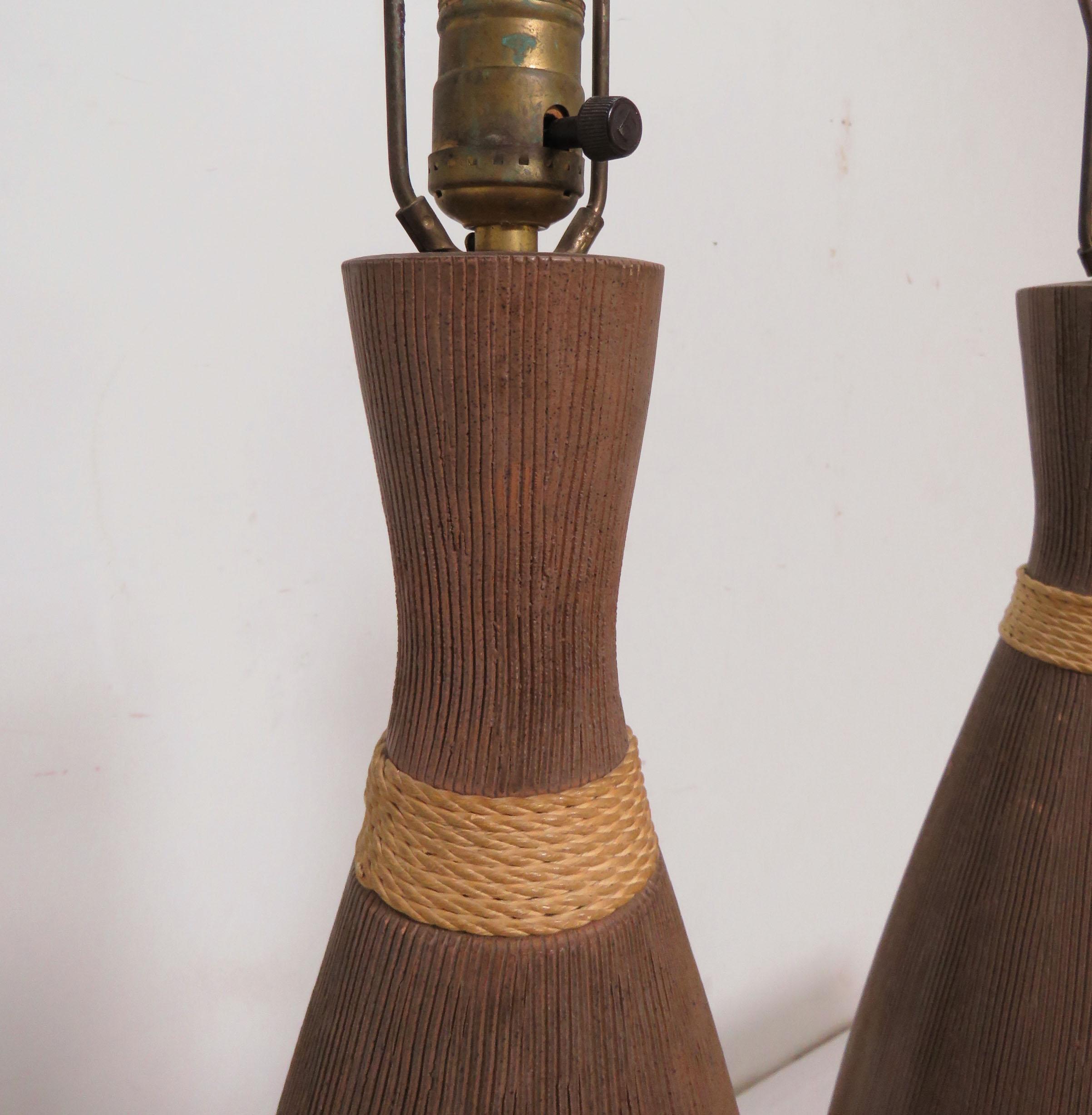Milieu du XXe siècle Paire de lampes de bureau d'Aldo Londi pour Bitossi, Italie, circa années 1960 en vente