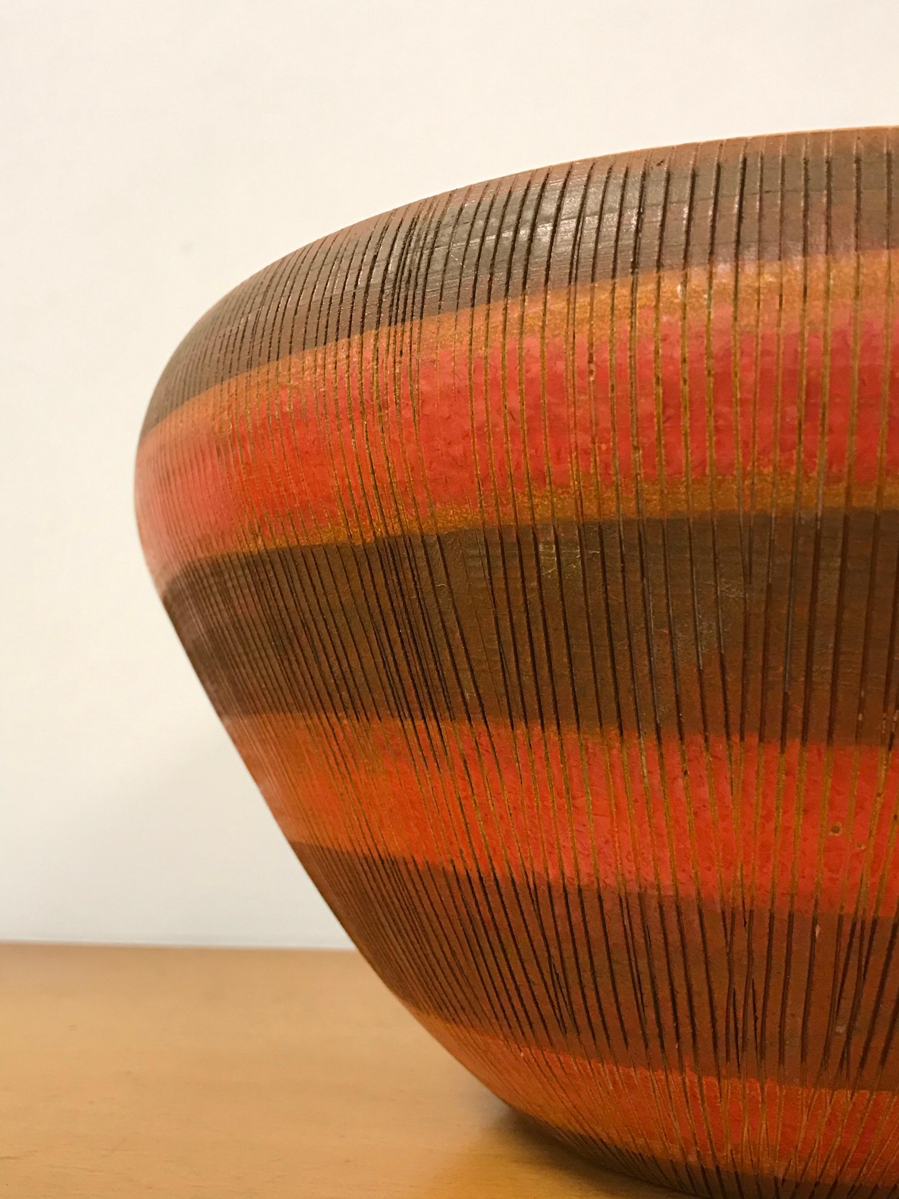 Aldo Londi for Bitossi Large Center ‘Fruit’ Bowl In Good Condition For Sale In St.Petersburg, FL