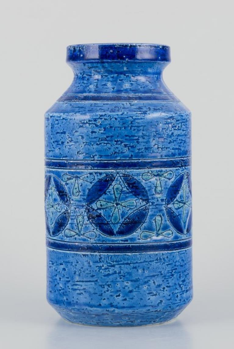 Mid-Century Modern Aldo Londi pour Bitossi. Grand vase en céramique émaillée bleu Rimini. en vente