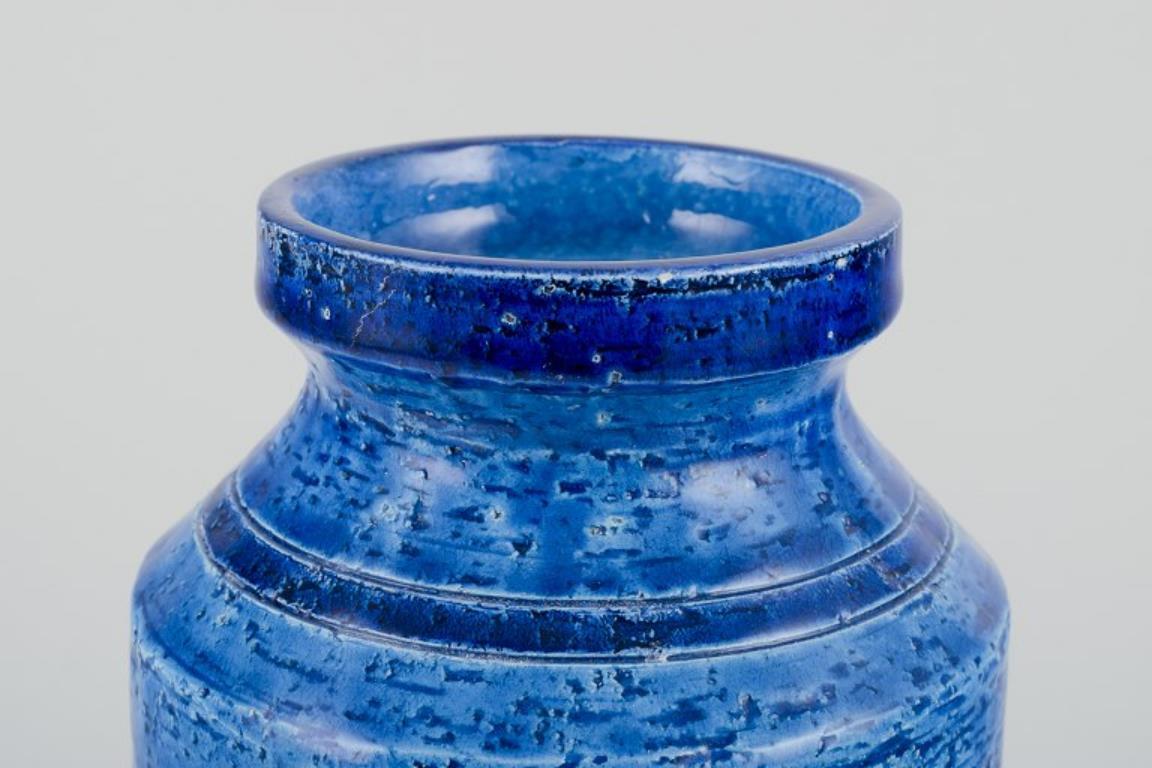 italien Aldo Londi pour Bitossi. Grand vase en céramique émaillée bleu Rimini. en vente