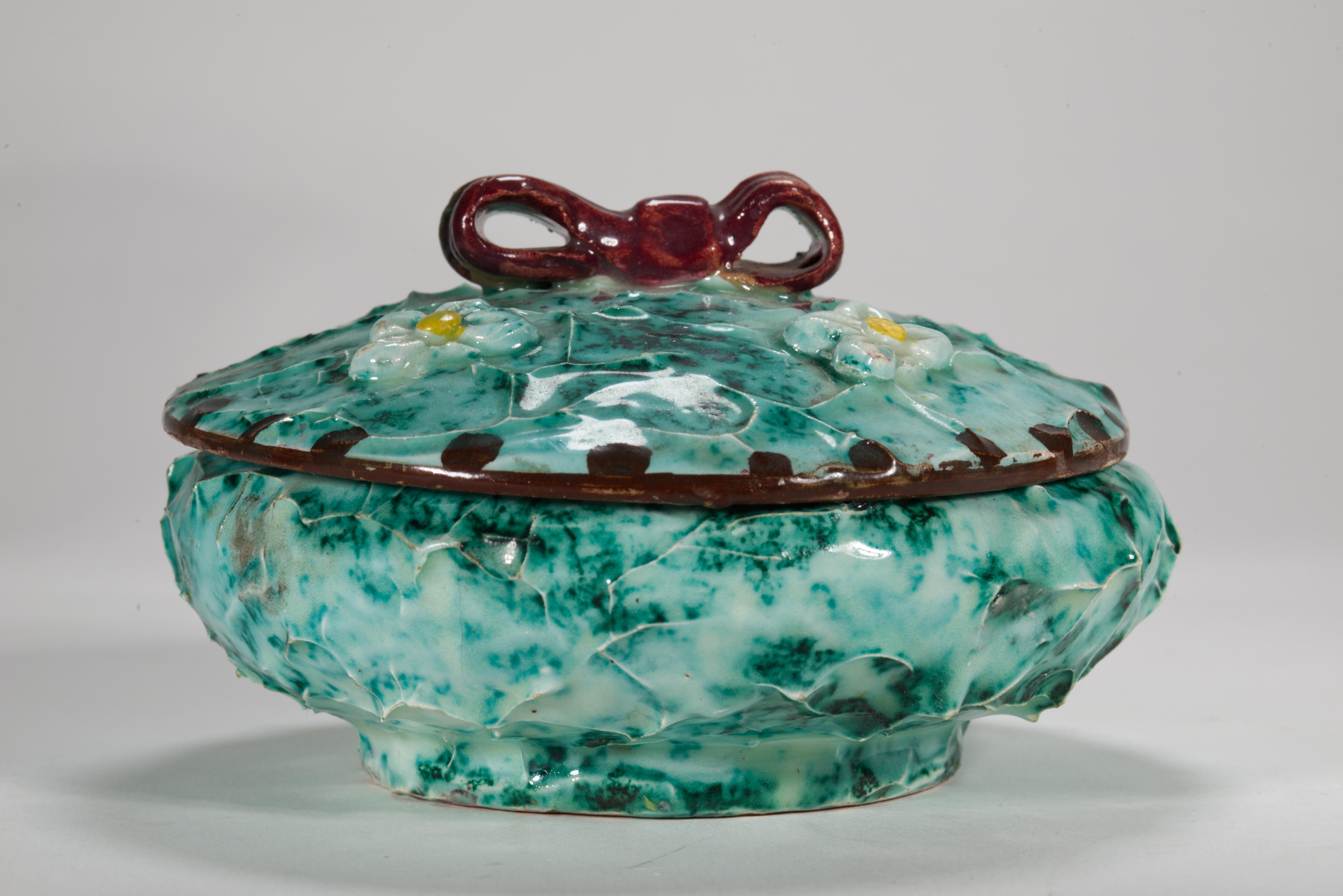 Aldo Londi for Bitossi Majolica Bud Vase and Dresser Box with Lid, Italy For Sale 4