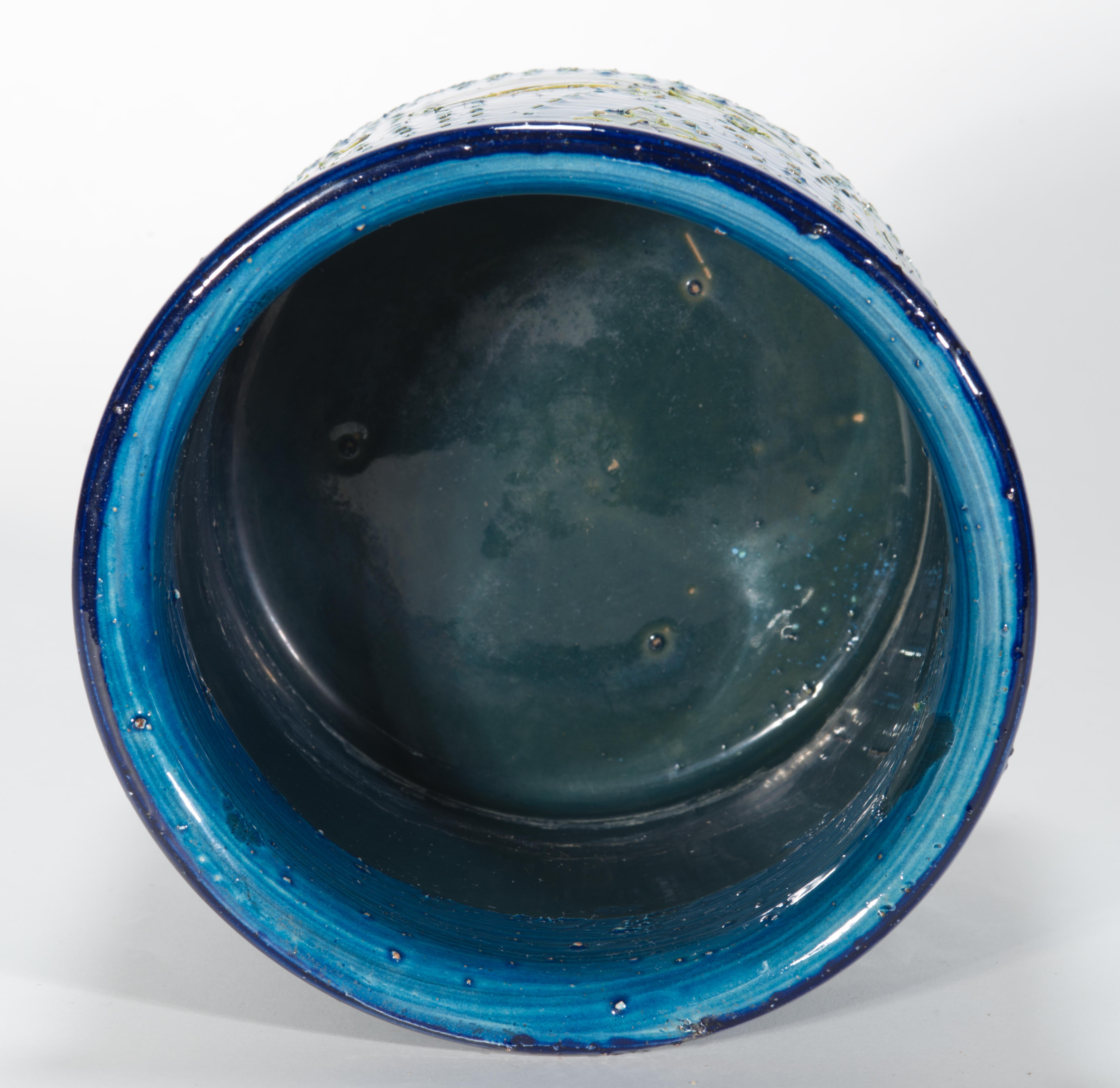 Aldo Londi para Bitossi Jarrón cilíndrico de mayólica azul Prezzemolo Decoración en Bueno estado para la venta en Clifton Springs, NY