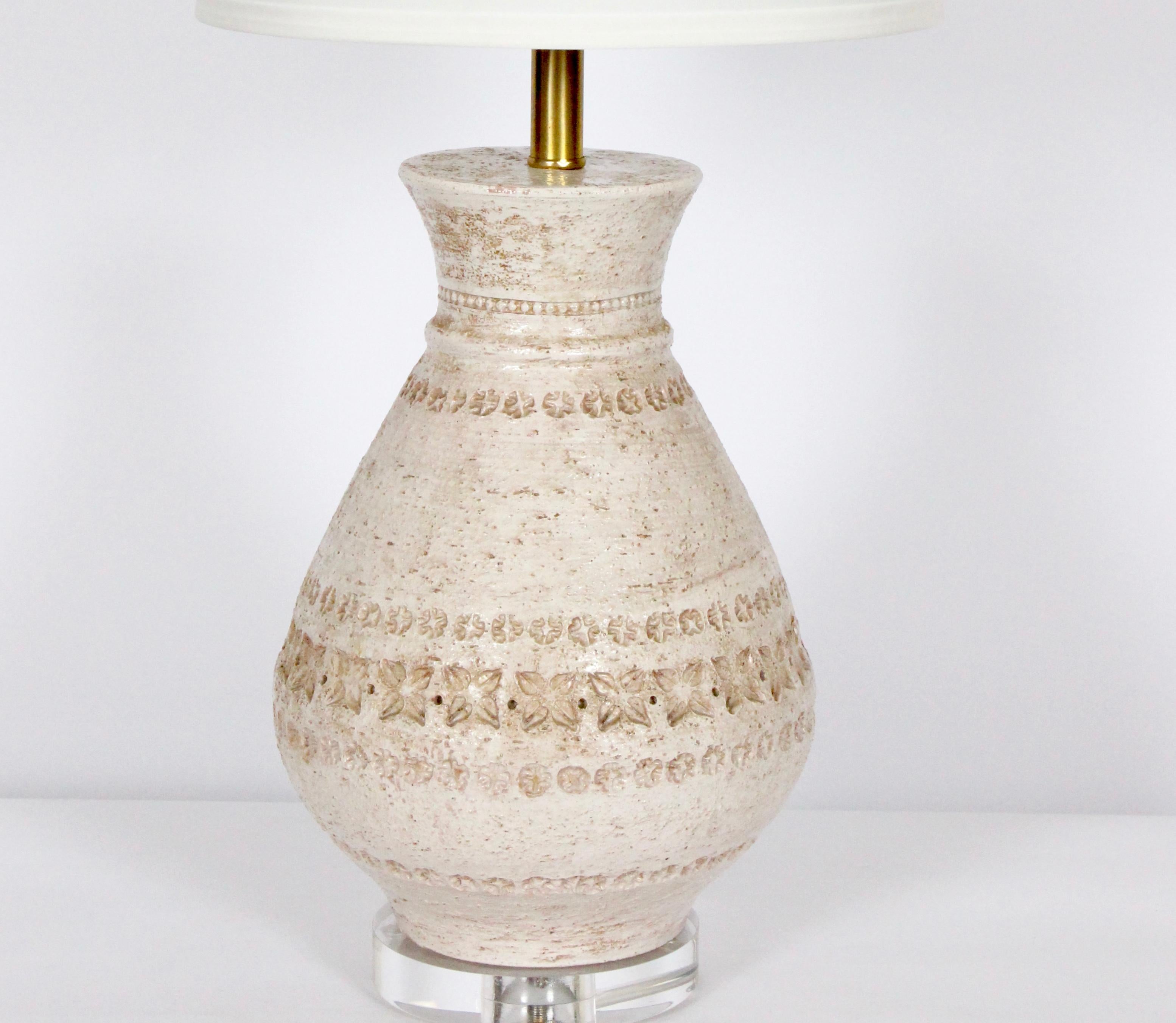 Aldo Londi für Bitossi Creme & Off-White bedruckte glasierte Keramik Tischlampe (Italienisch) im Angebot