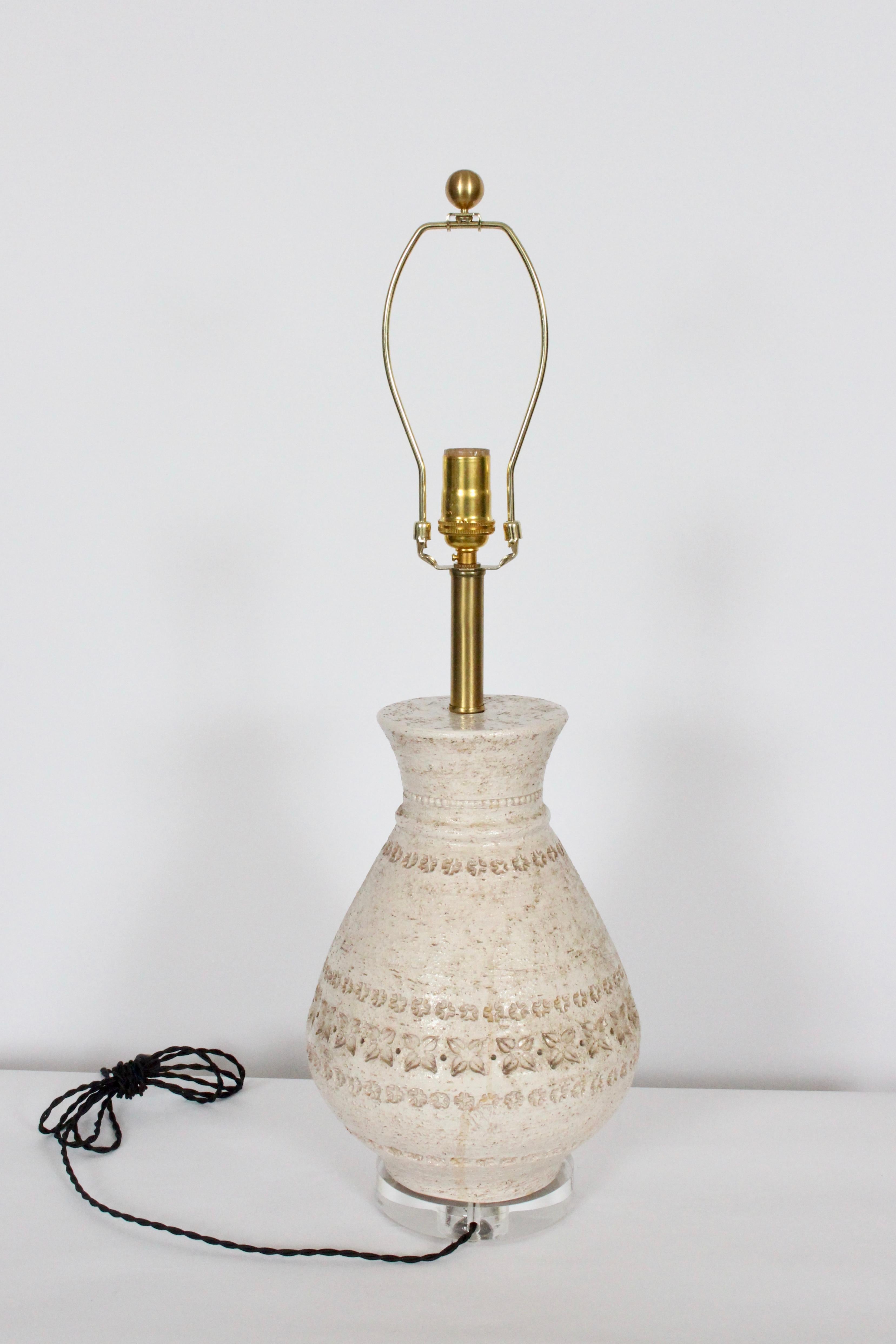 Aldo Londi für Bitossi Creme & Off-White bedruckte glasierte Keramik Tischlampe (Glasiert) im Angebot