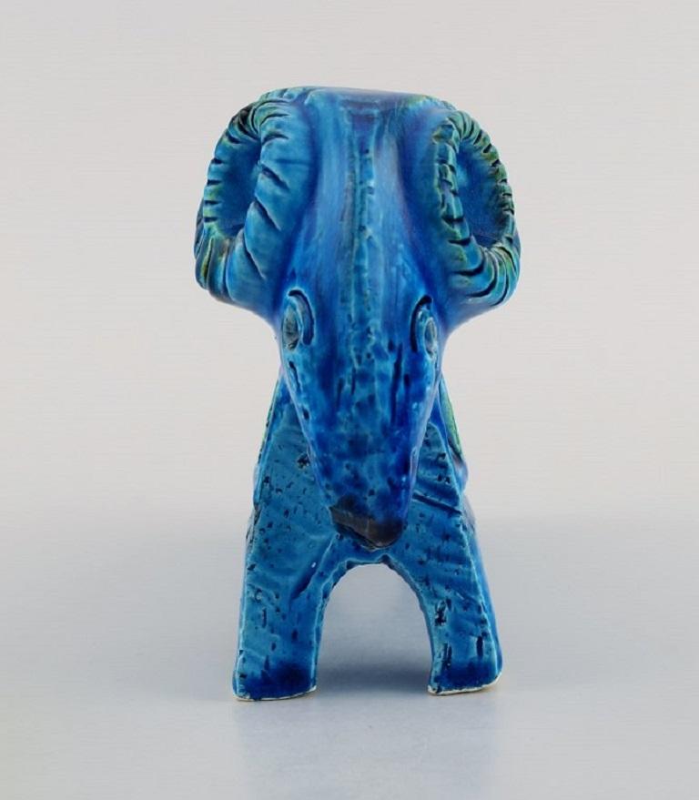 Aldo Londi for Bitossi. Ram in Rimini-blue glazed ceramics with geometric patterns. 1960s.
Measures: 18 x 11.5 cm.
In excellent condition.
