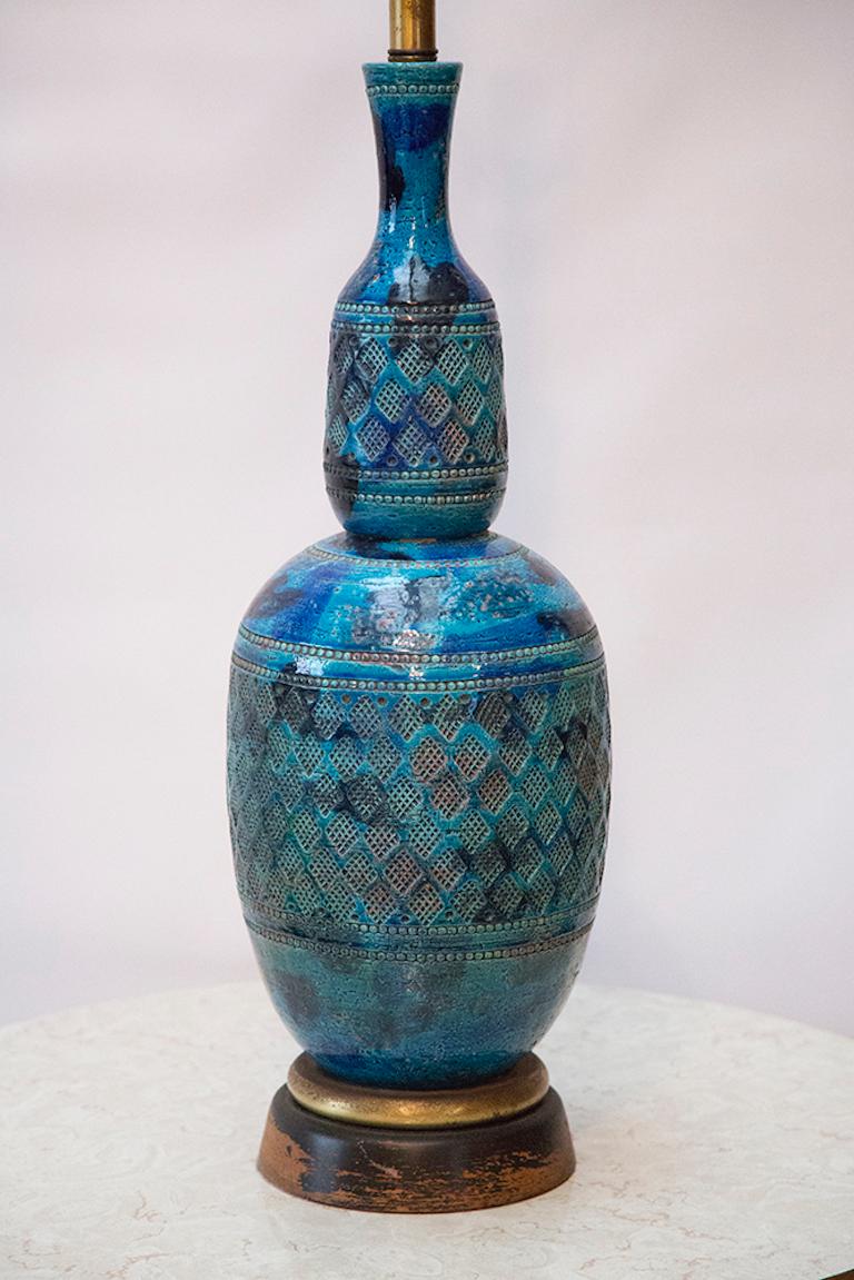 Aldo Londi for Bitossi Rimini Blue Italian Pottery Lamp In Good Condition In Chicago, IL