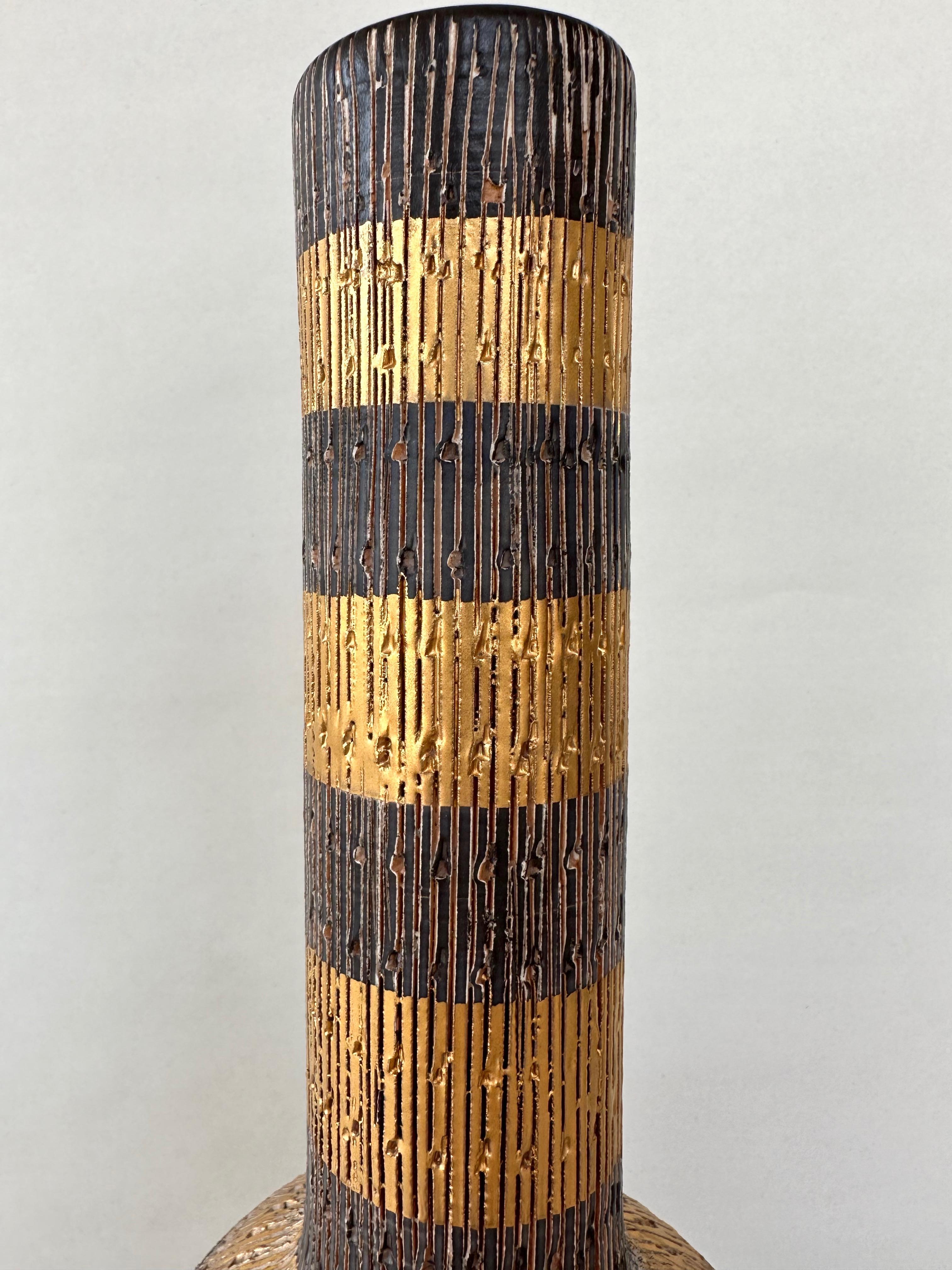 Mid-Century Modern Aldo Londi for Bitossi via Raymor Seta Glazed Incised Pottery Bottle Vase, 1950s
