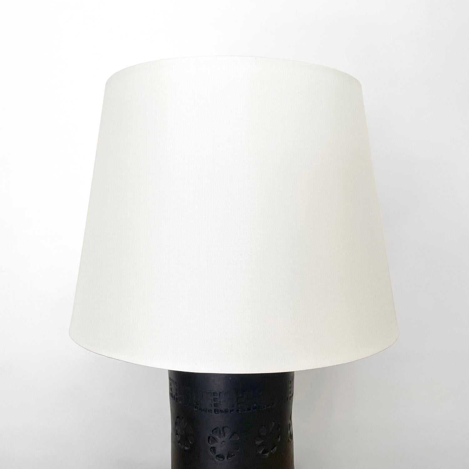 Italienische Keramik-Tischlampe von Aldo Londi im Angebot 2