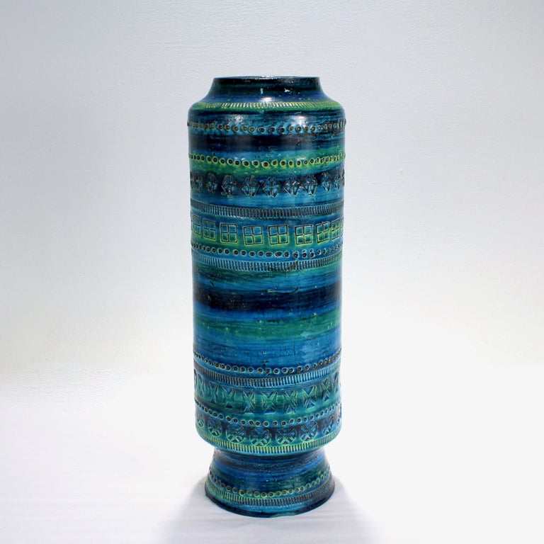 Mid-Century Modern Aldo Londi Mid-Century Bitossi Rimini Blue Pottery Vase for Raymor For Sale
