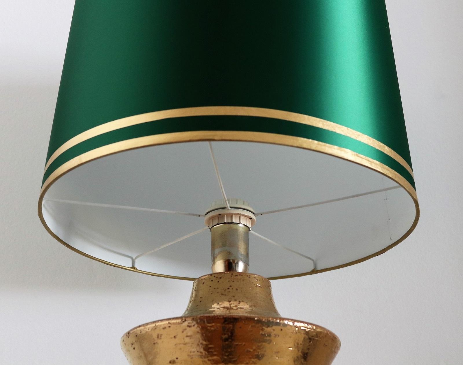 Italian Mid Century Ceramic Table Lamp in Gold Metallic by Aldo Londi, 1960 For Sale 1