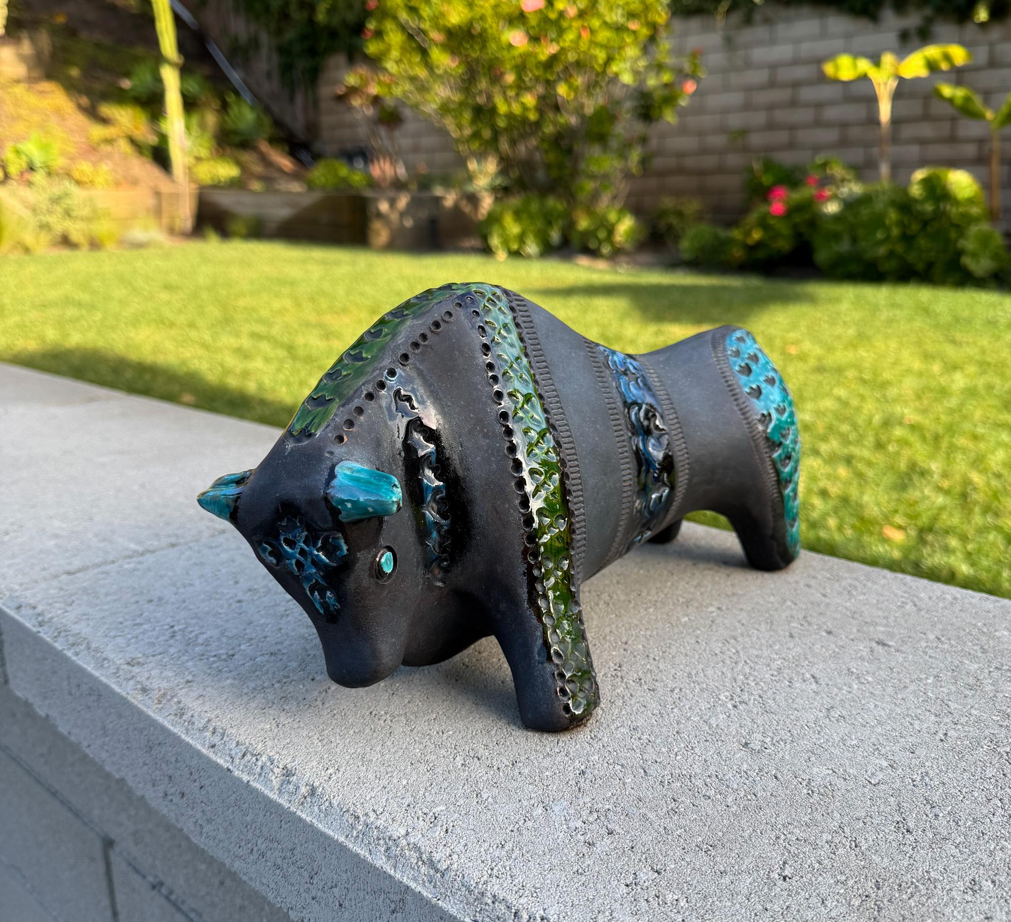 Raro toro de cerámica negra de Aldo Londi para Bitossi, Italia, c.1960. 