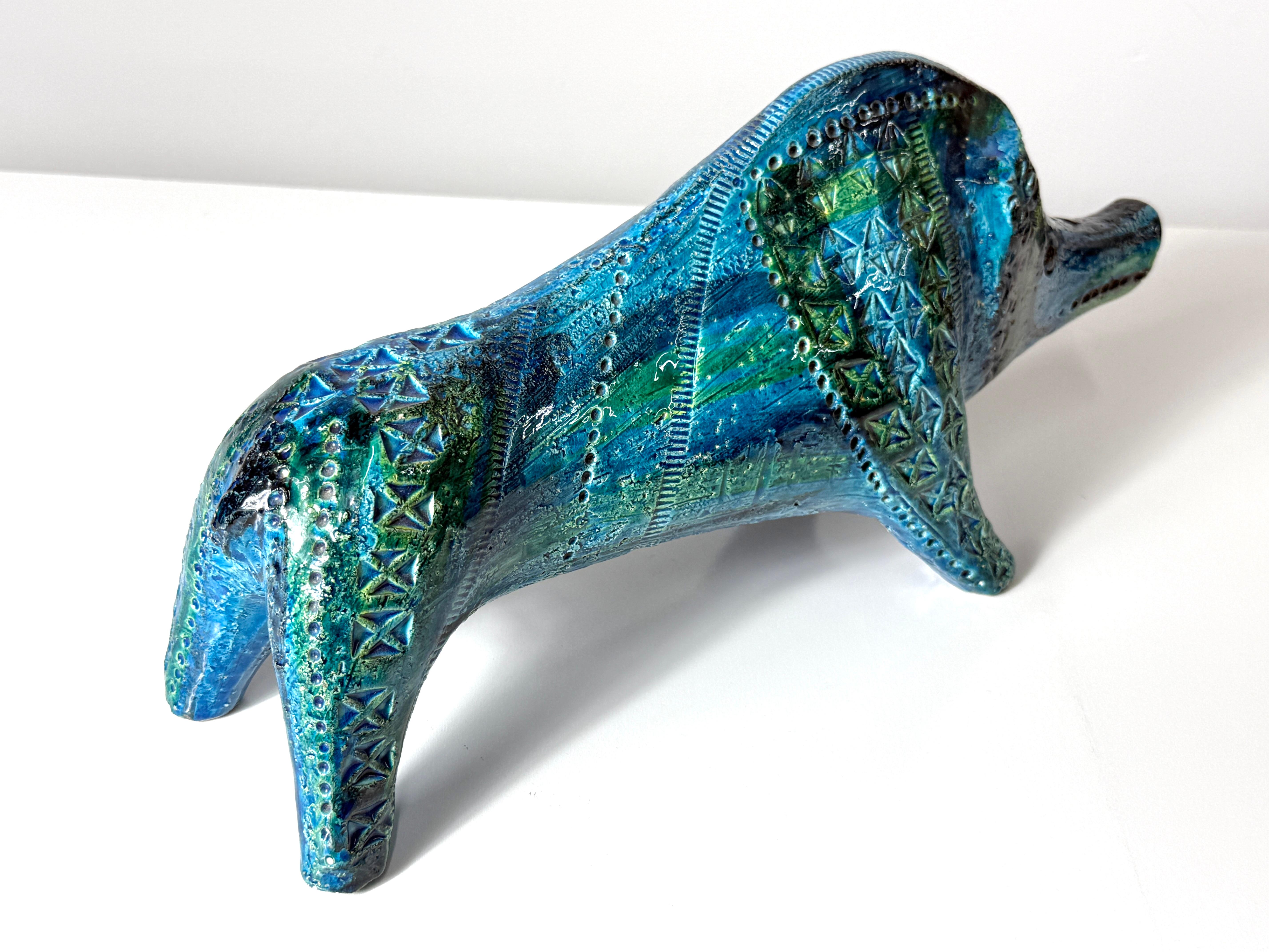 20ième siècle Aldo Londi Rimini Sculpture en céramique émaillée bleue représentant un sanglier pour Bitossi Italie années 1960 en vente