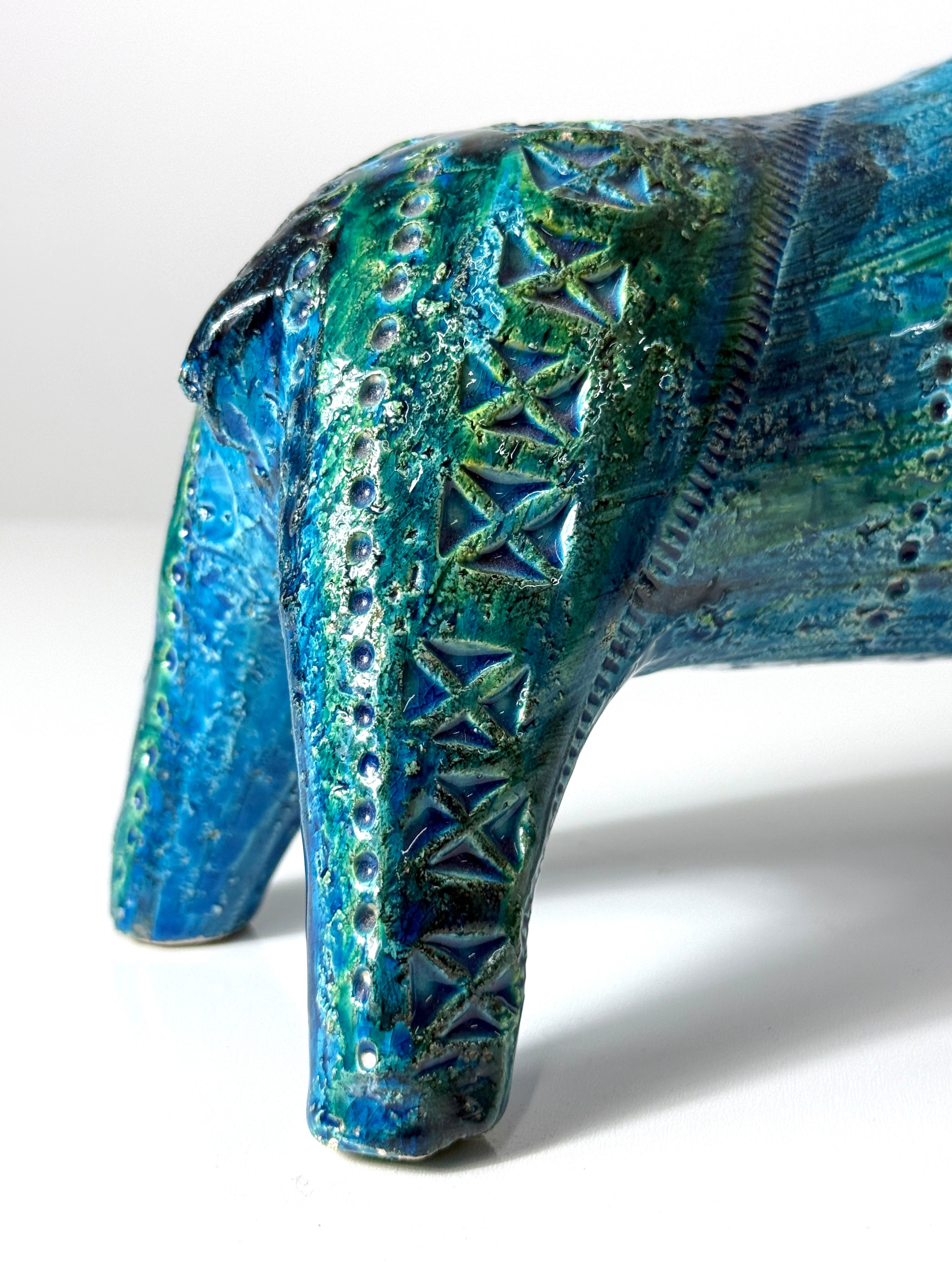 Céramique Aldo Londi Rimini Sculpture en céramique émaillée bleue représentant un sanglier pour Bitossi Italie années 1960 en vente