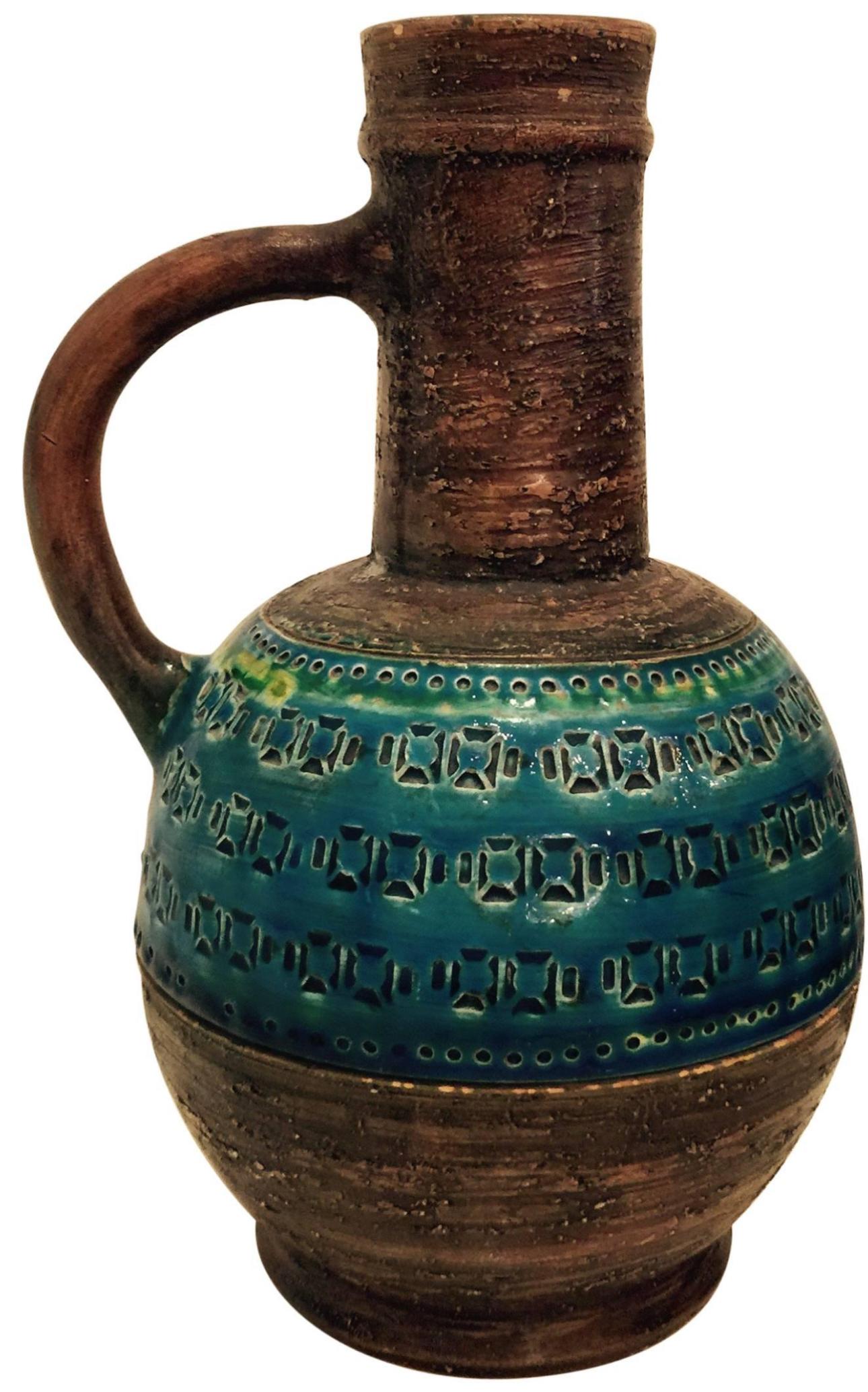 Pichet ou carafe à anse 