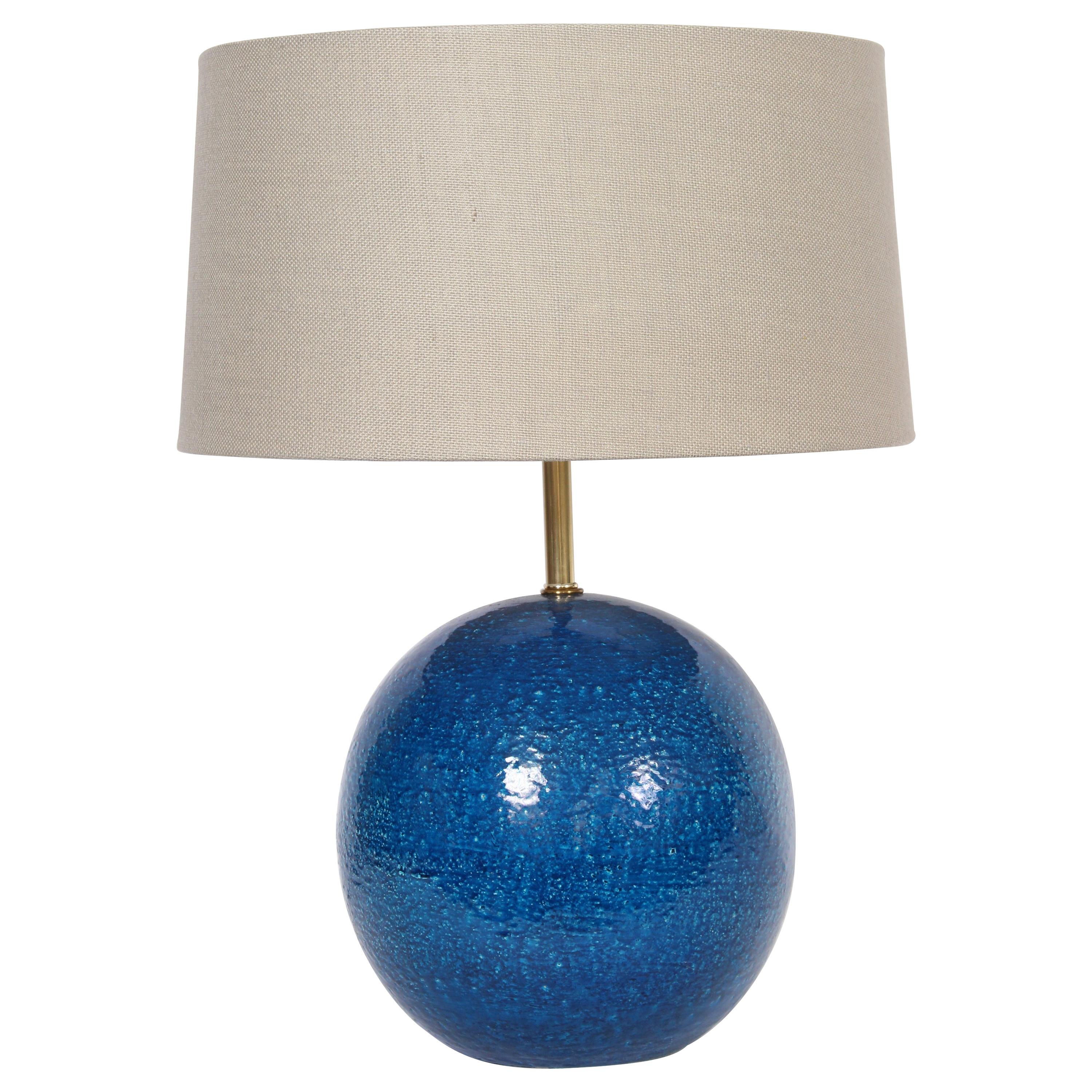 Lampe de bureau en poterie bleue persane « Ball » d'Aldo Londo pour Bitossi, vers les années 1950