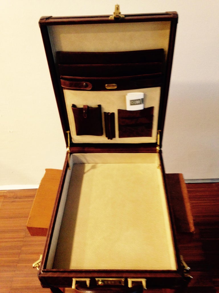 Aldo Raffa Brown Embossed Leather Vertical Briefcase For Sale at 1stDibs