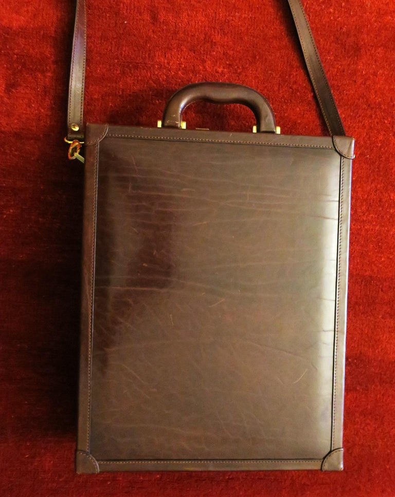 Aldo Raffa Brown Embossed Leather Vertical Briefcase For Sale at 1stDibs
