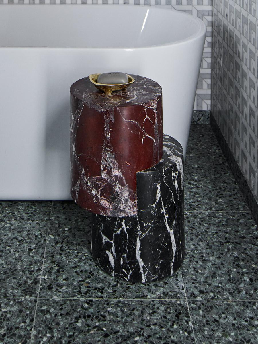 Aldo-Beistelltisch Merlot & Nero von Greg Natale (Unbekannt) im Angebot