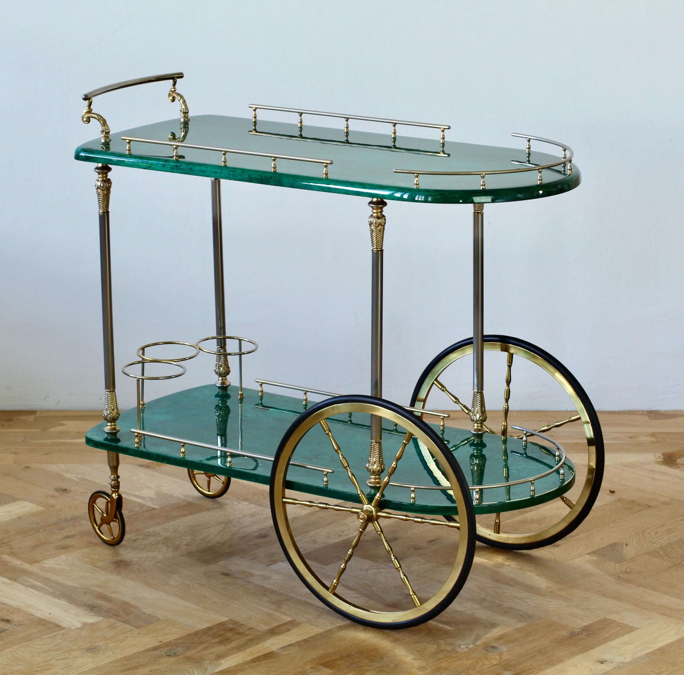 Mid-Century Modern Aldo Tura 1950s Vintage Bar Cart, Trolley or Stand in Green Italian Goatskin