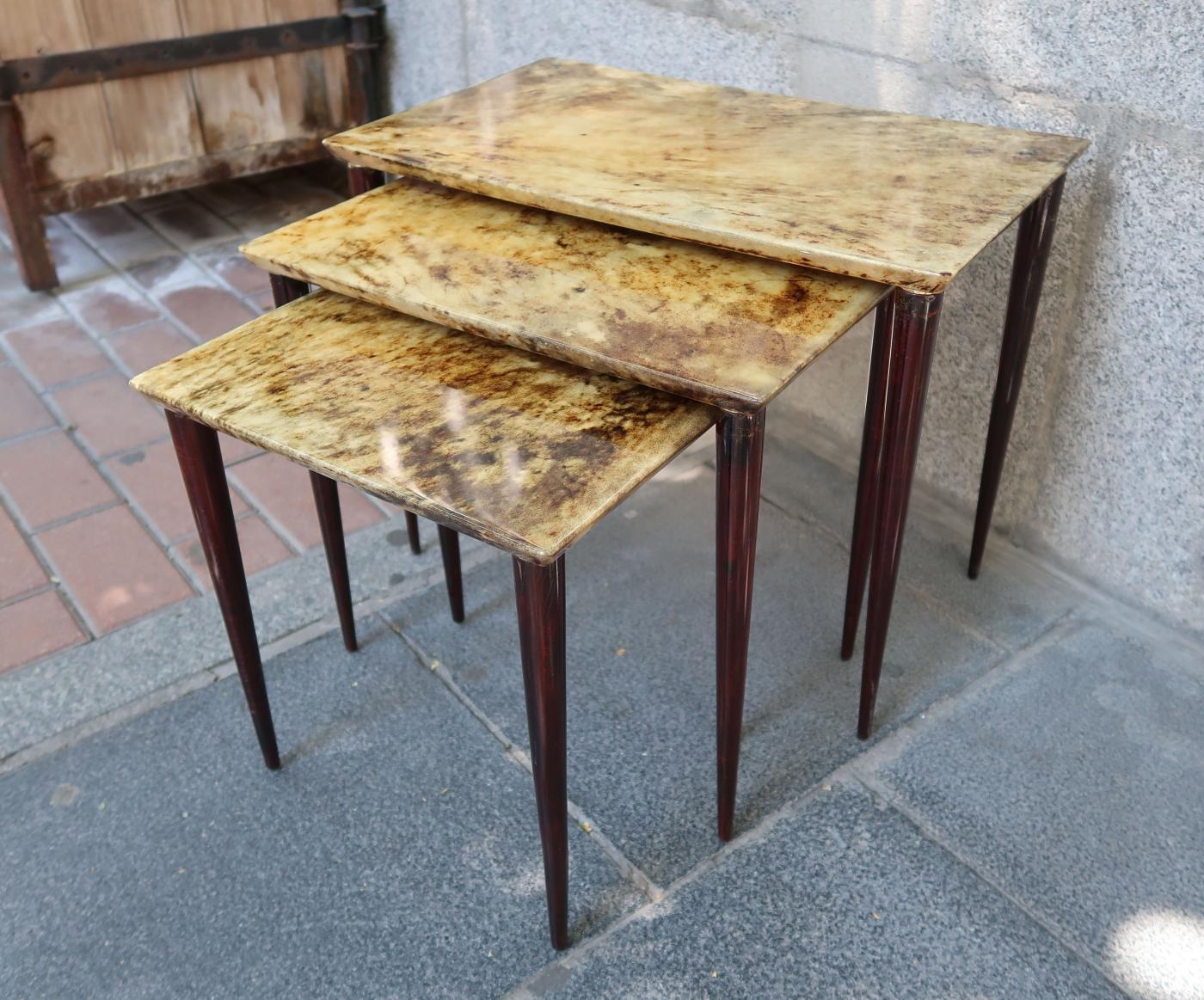 Mid-Century Modern Aldo Tura 3 Parchment, Lacquered Wood and Brass Midcentury Occasional Tables For Sale