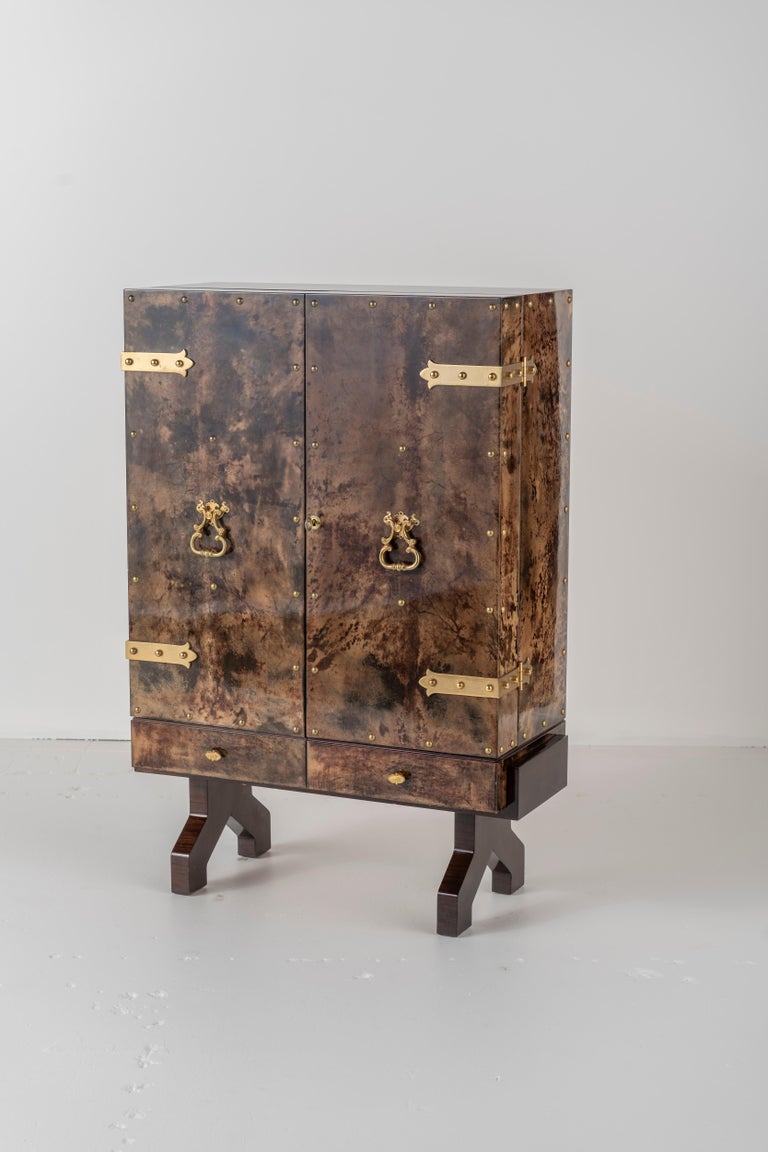 Aldo Tura Bar Cabinet in Tortoise Goatskin with Bronze Hardware For Sale 6