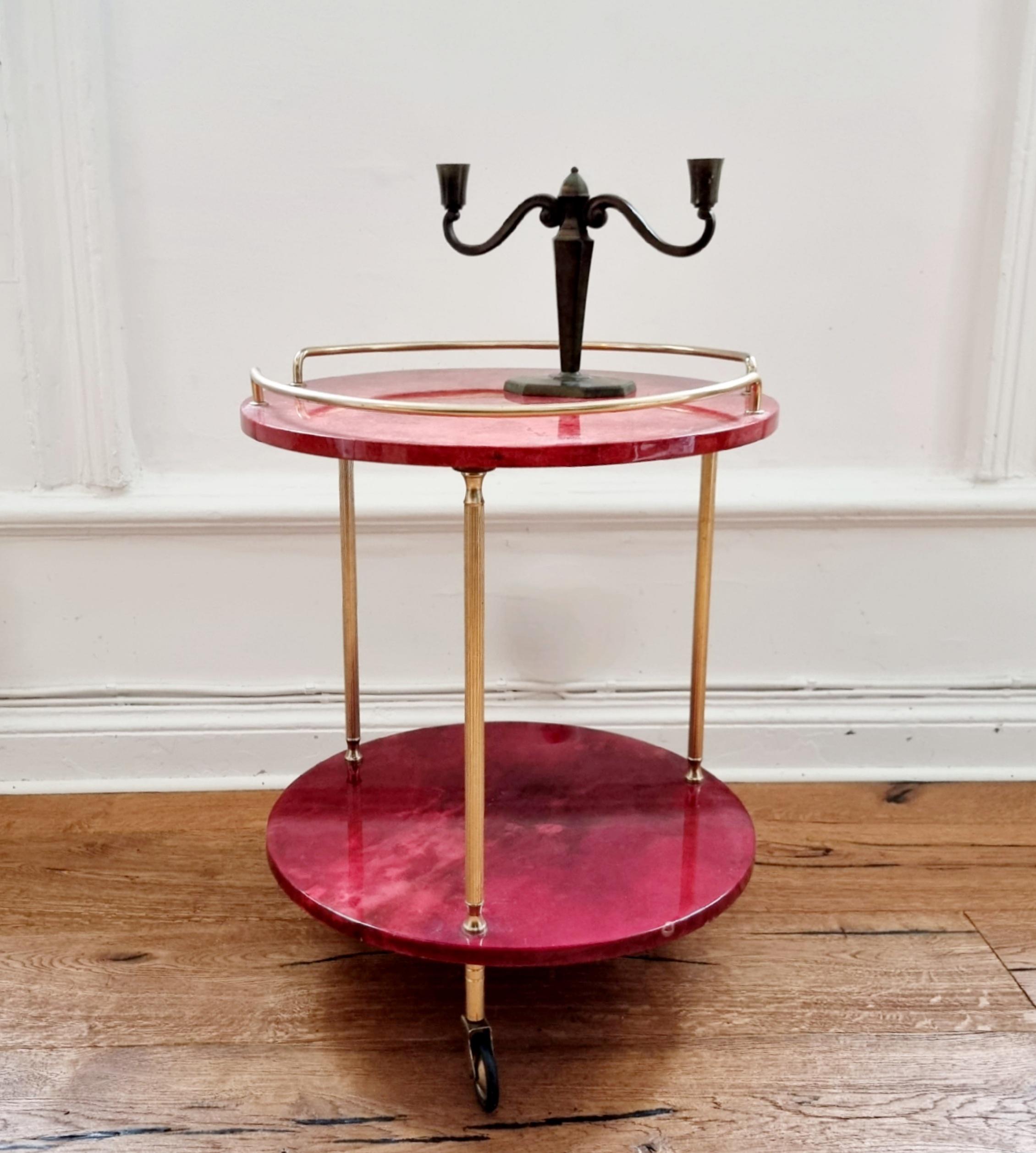 Aldo Tura, Bar Cart, Red Goatskin, Italian Midcentury / Hollywood Regency In Good Condition For Sale In Stockholm, SE