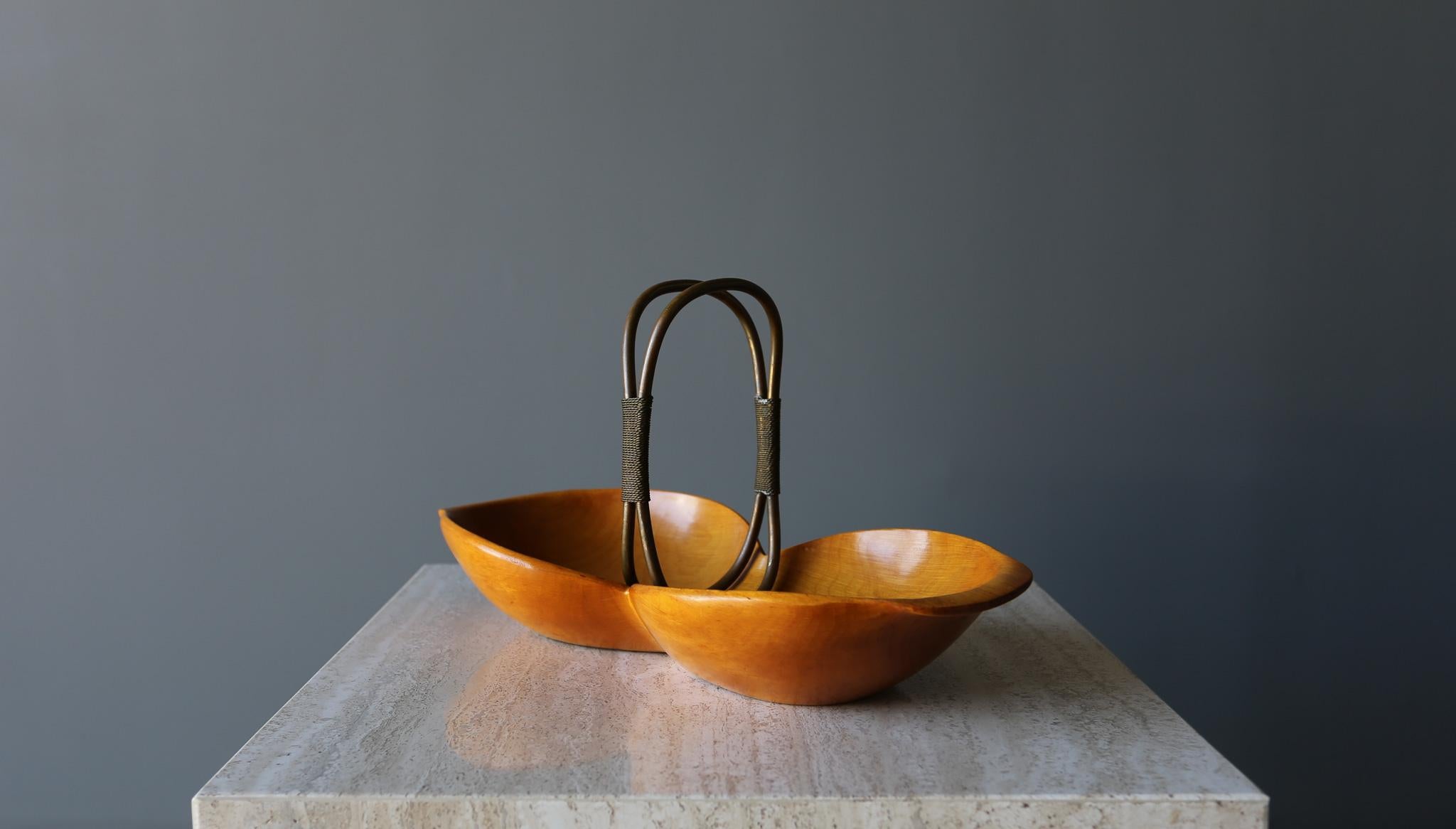 Aldo Tura Carved Walnut Wood & Brass Bowl for Macabo, Italy, c.1970 For Sale 7