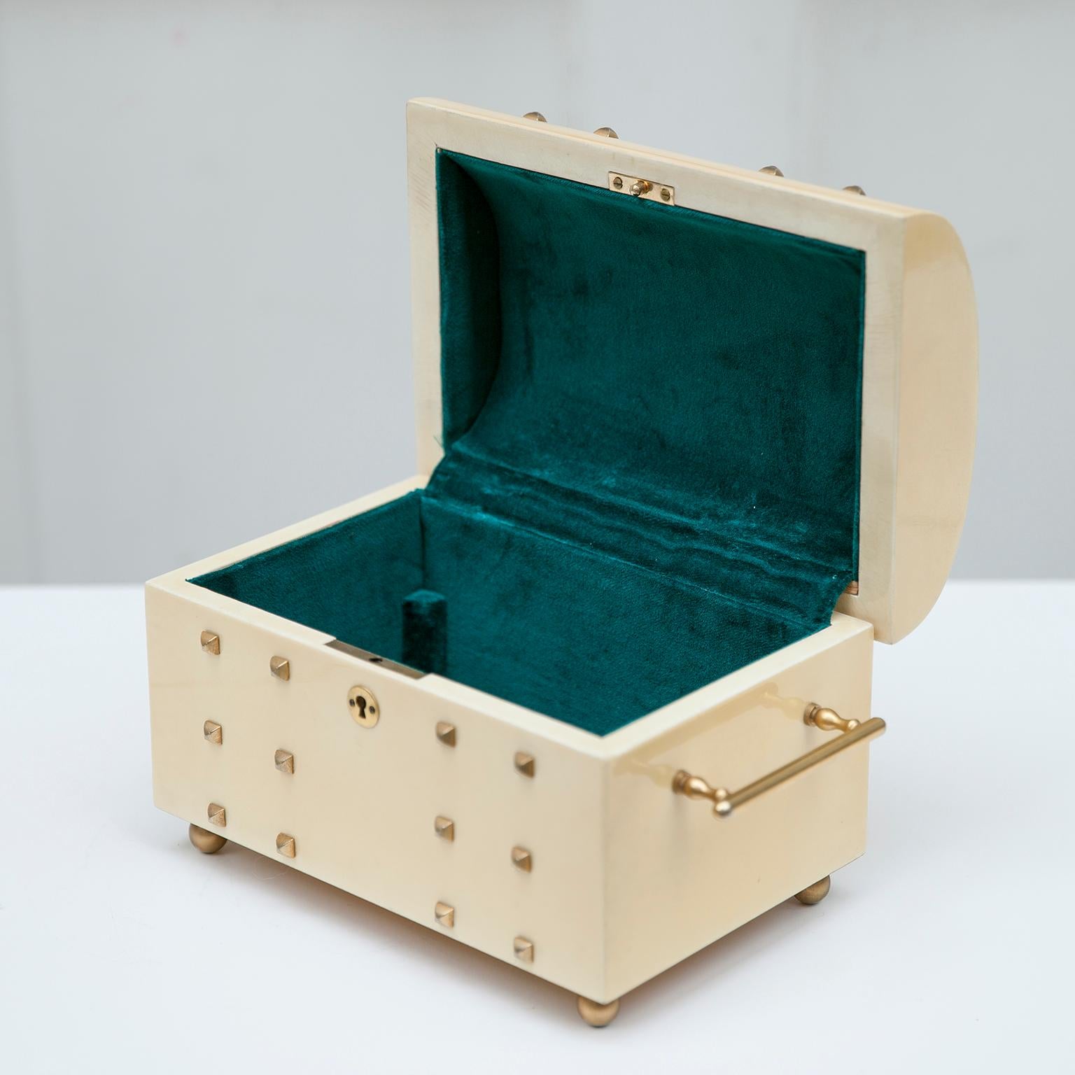 Aldo Tura Cream Goatskin Treasure Box, Italy, 1960s In Good Condition In Munich, DE