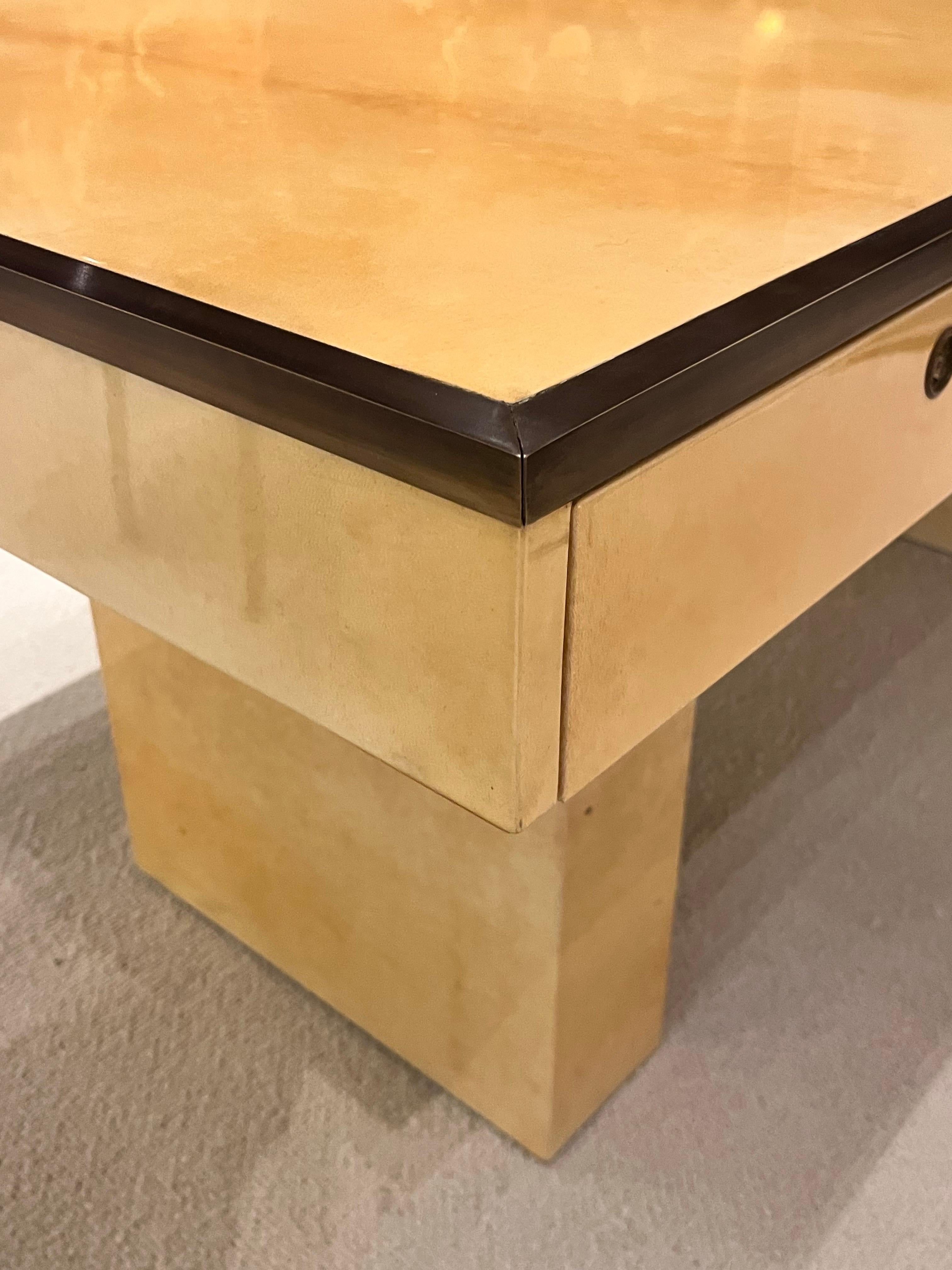 Aldo Tura Desk Goatskin Desk , Italy 1çèà For Sale 3