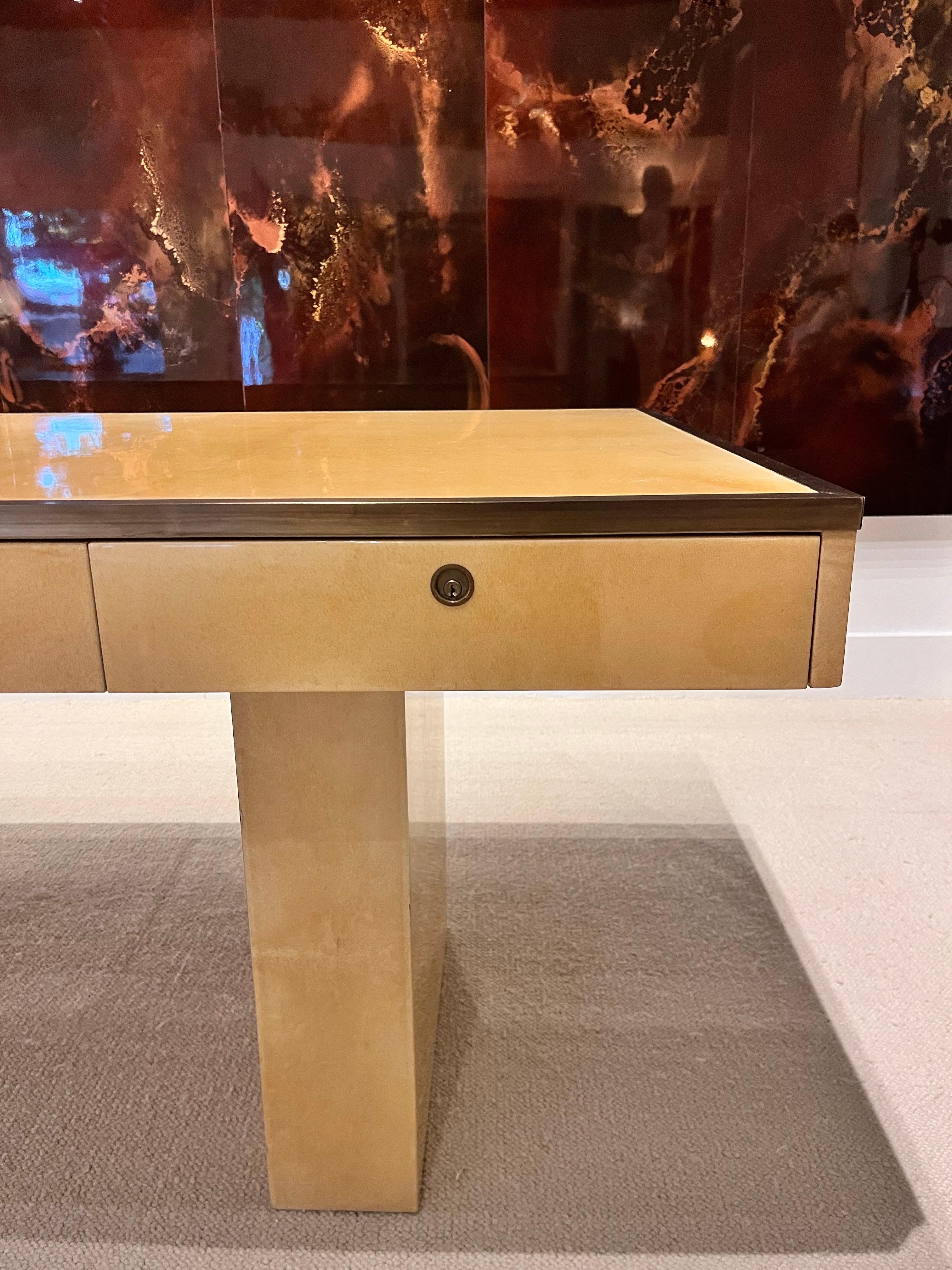 Aldo Tura Desk Goatskin Desk , Italy 1çèà For Sale 5